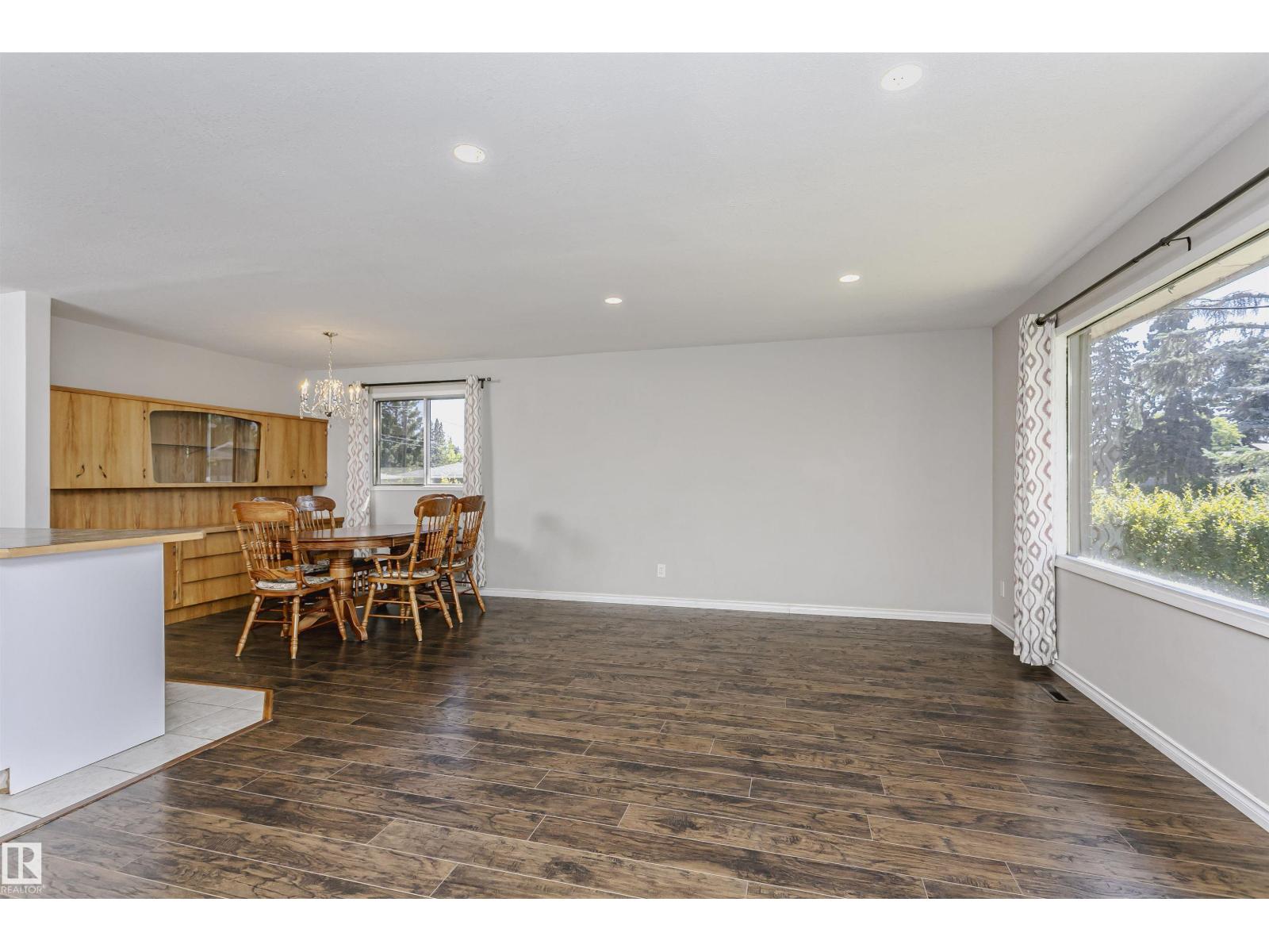 11440 44a Av Nw Property Photo 7