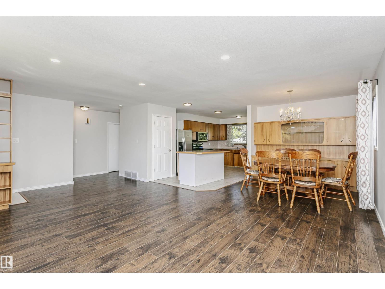 11440 44a Av Nw Property Photo 8