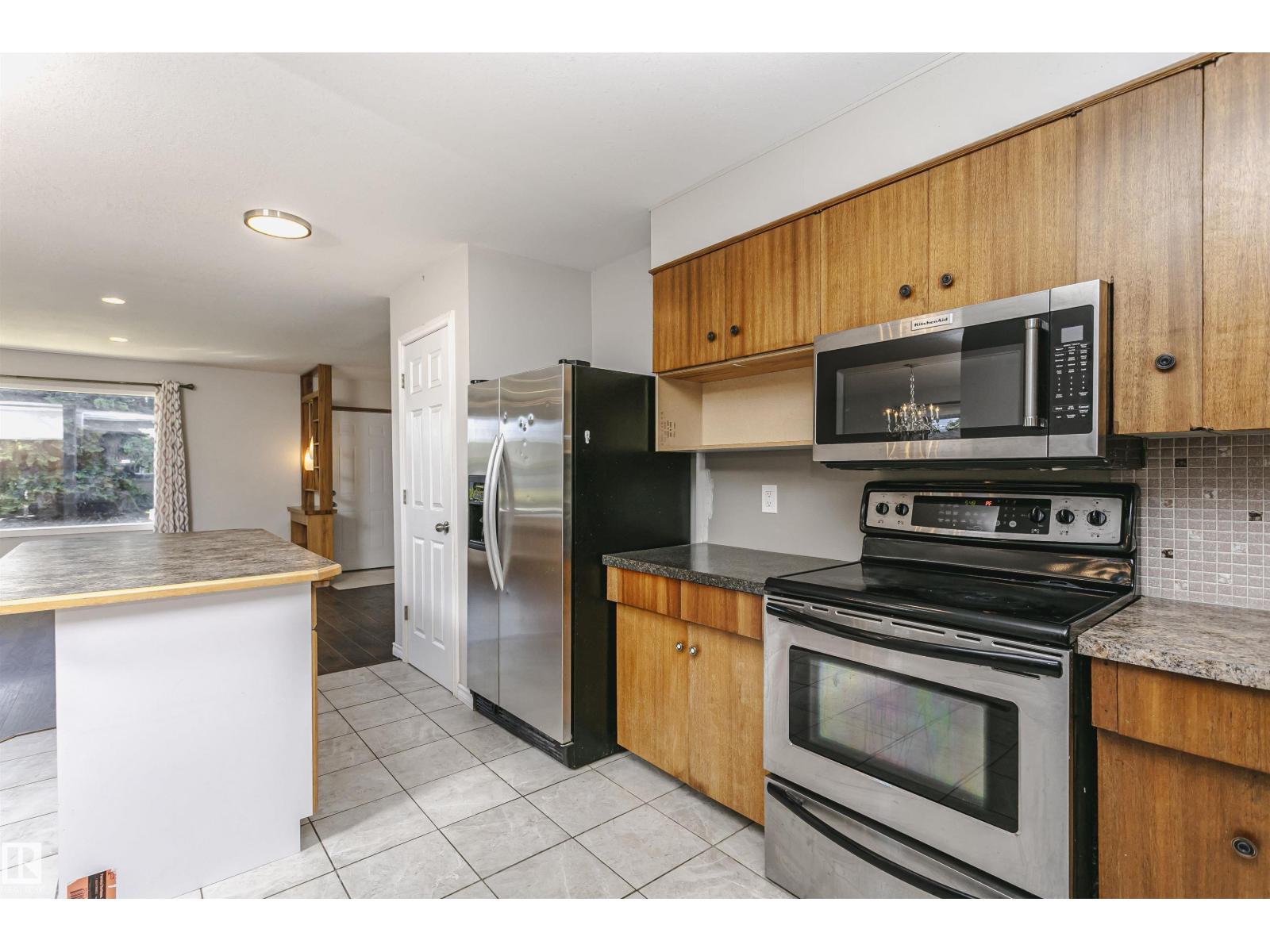11440 44a Av Nw Property Photo 11