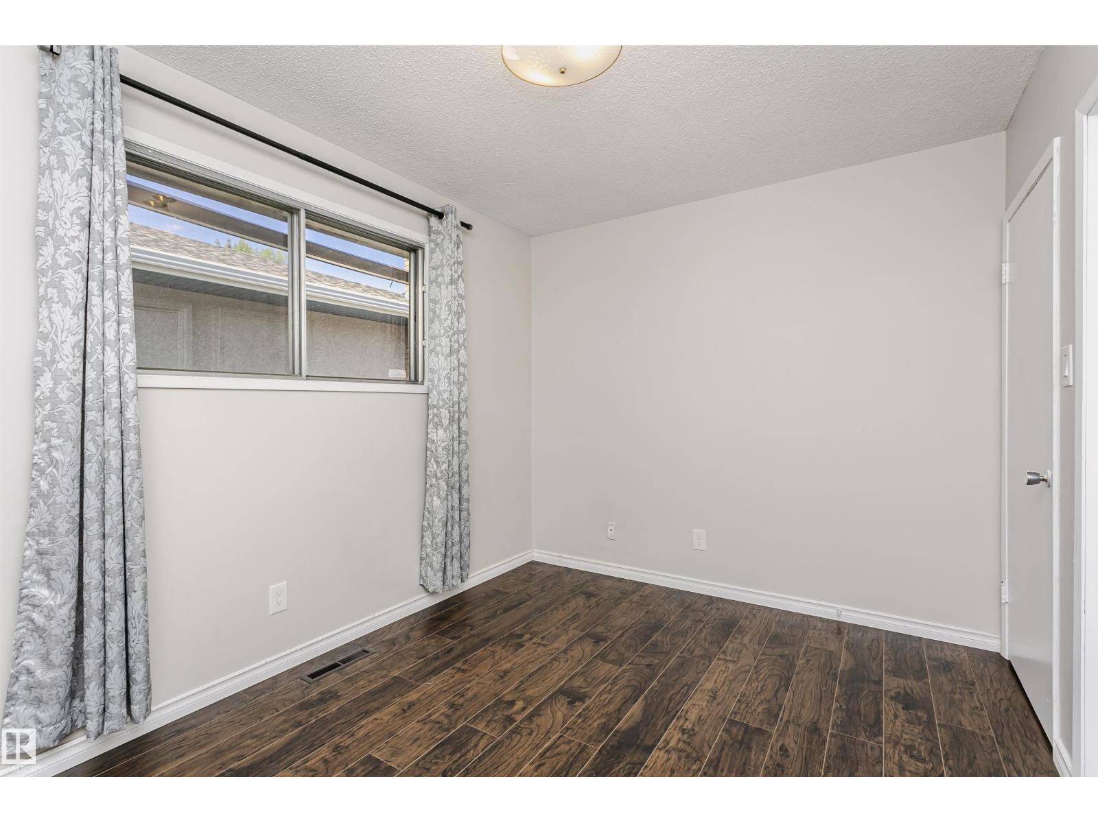 11440 44a Av Nw Property Photo 18