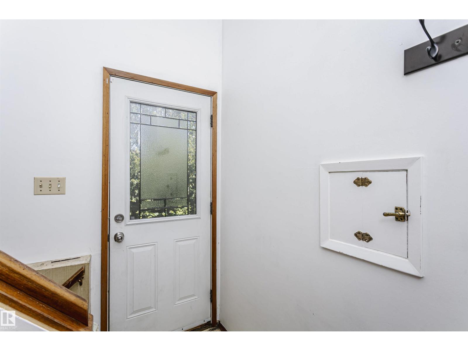11440 44a Av Nw Property Photo 24