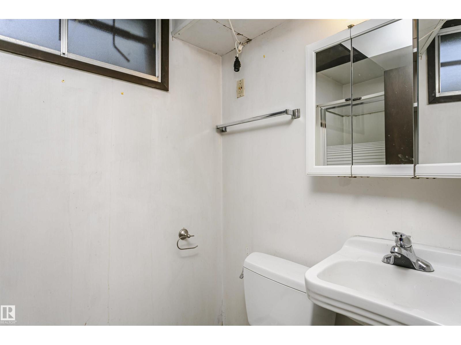 11440 44a Av Nw Property Photo 26
