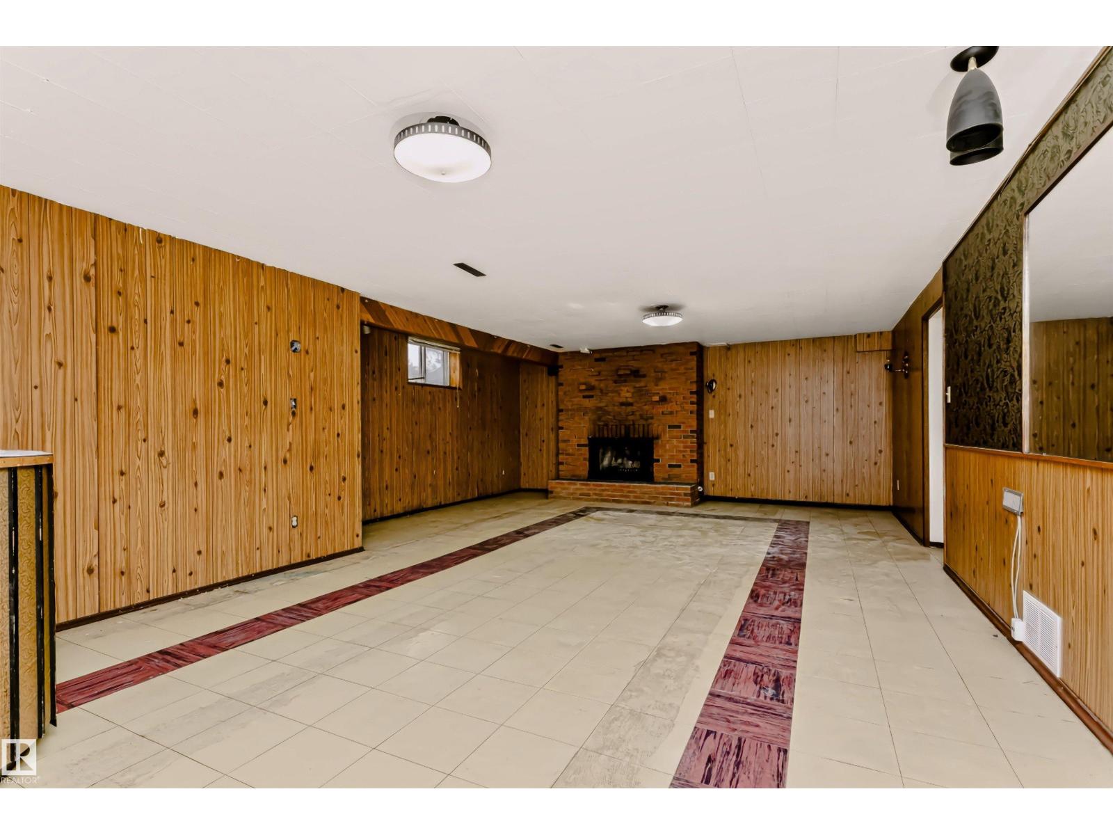 11440 44a Av Nw Property Photo 29