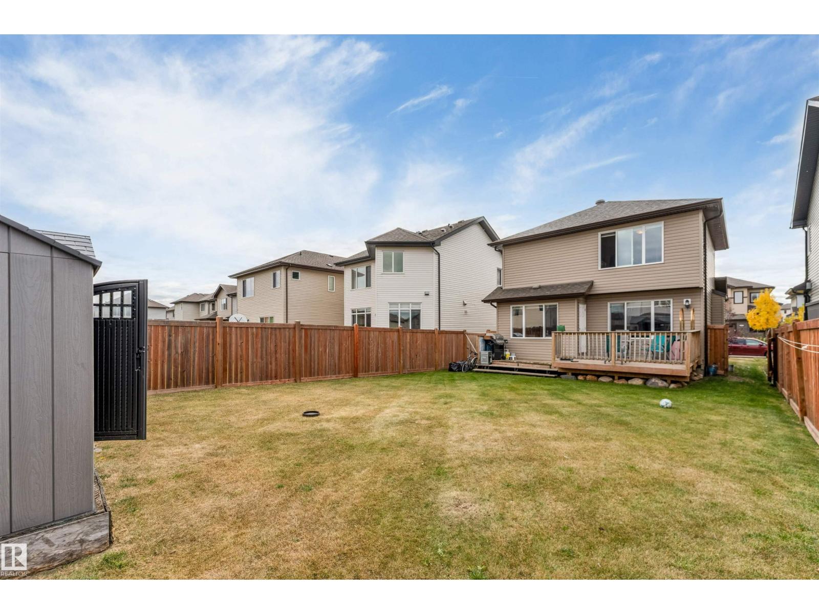 3304 13 Av Nw Property Photo 4