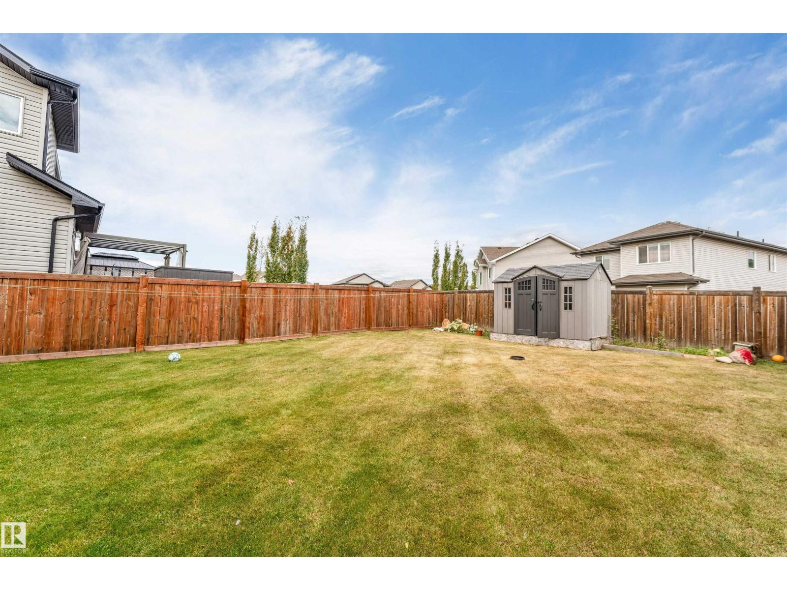 3304 13 Av Nw Property Photo 6