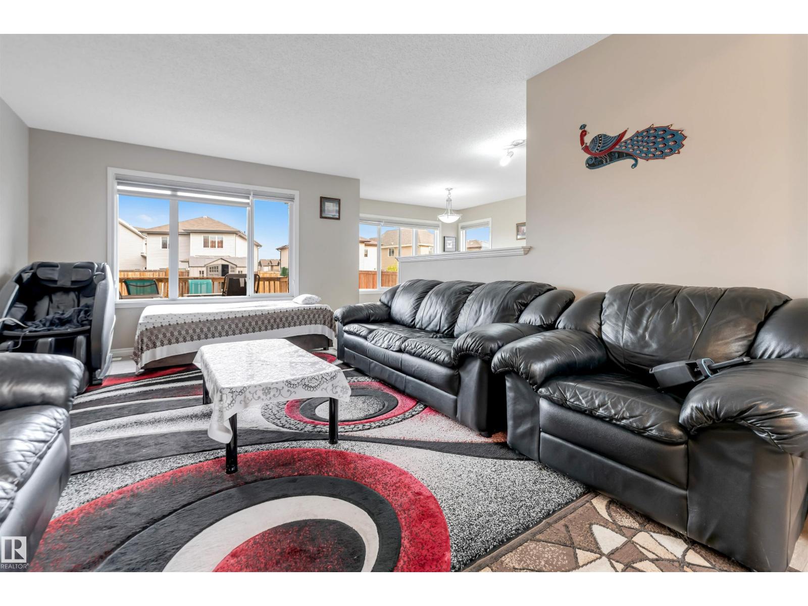 3304 13 Av Nw Property Photo 15