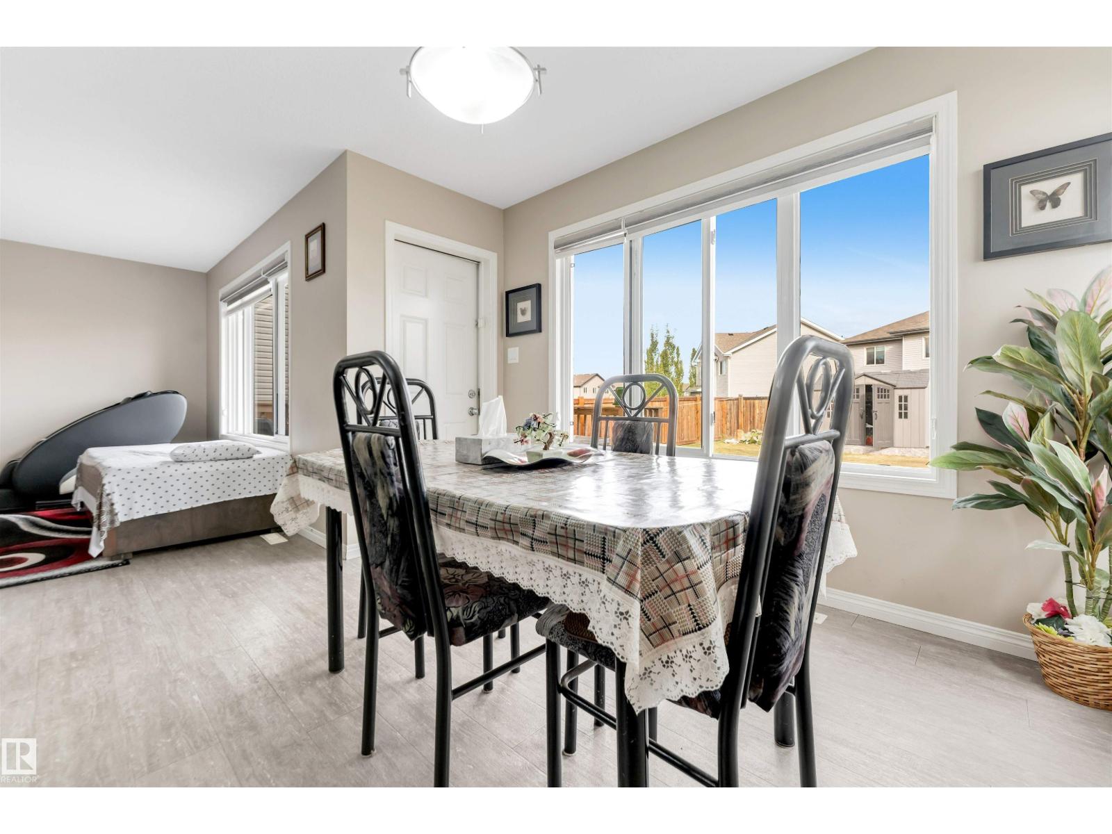 3304 13 Av Nw Property Photo 18