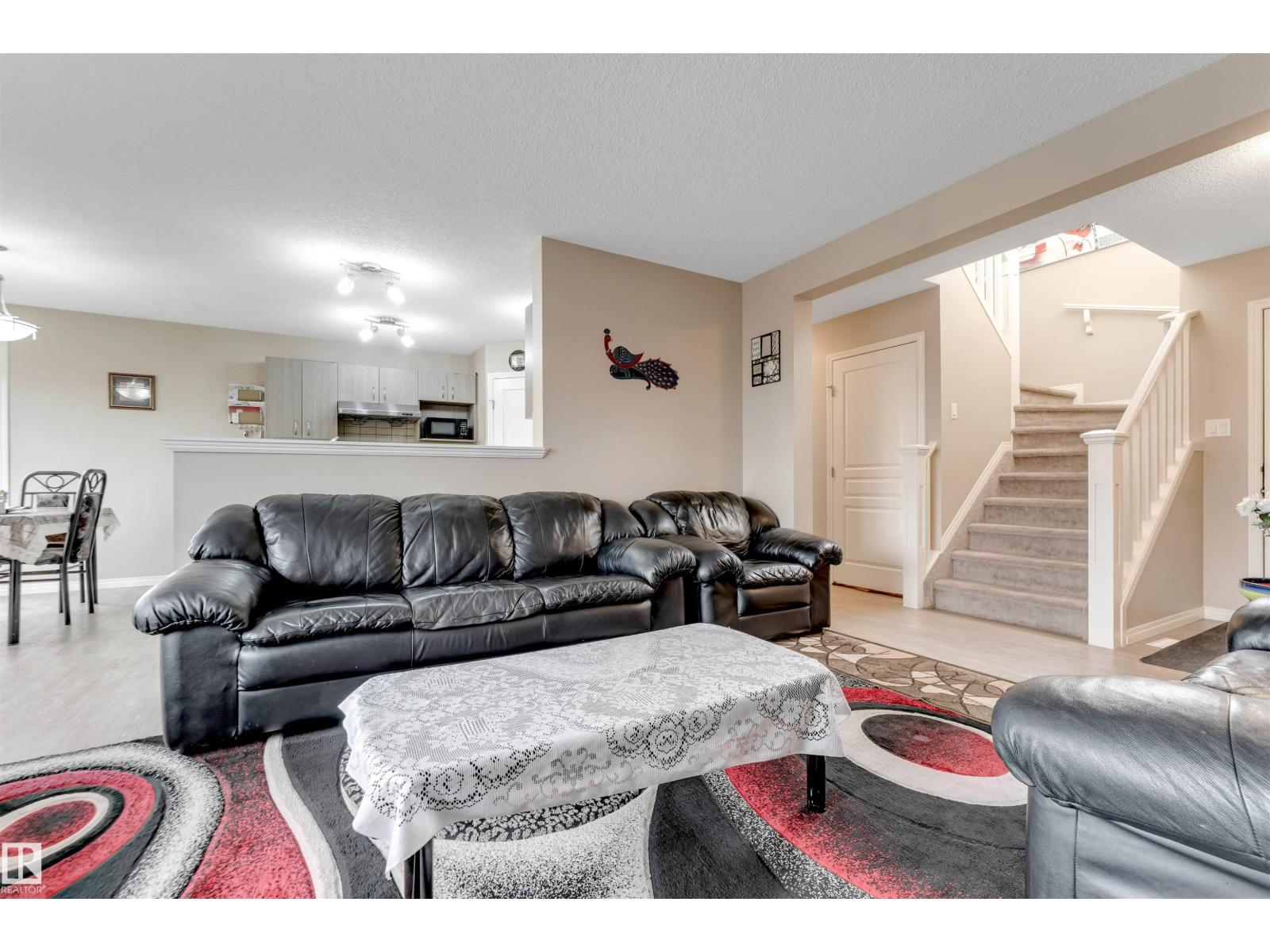 3304 13 Av Nw Property Photo 25