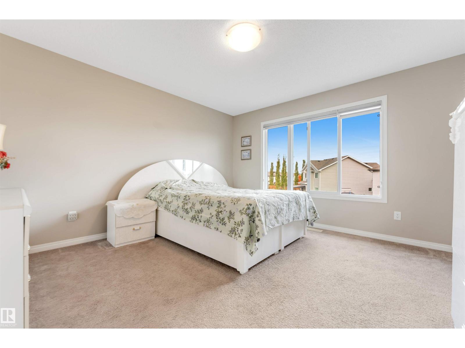 3304 13 Av Nw Property Photo 28