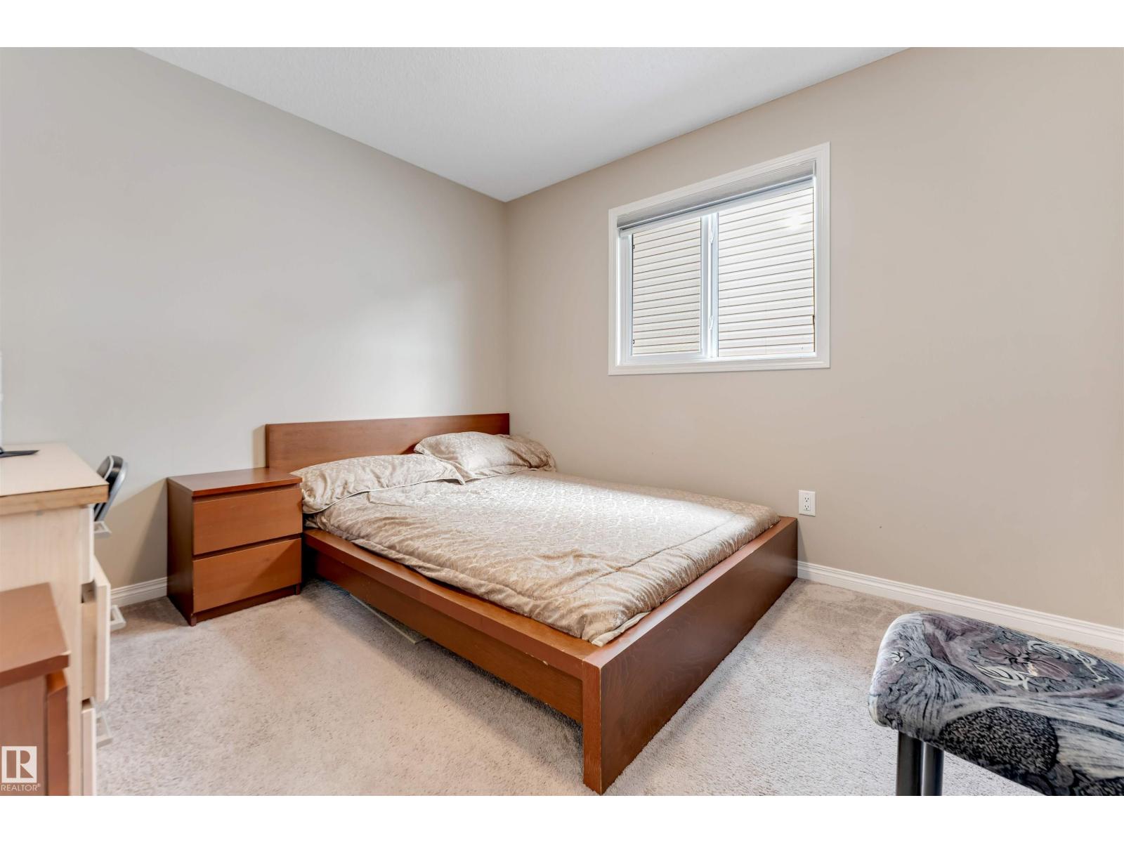3304 13 Av Nw Property Photo 32
