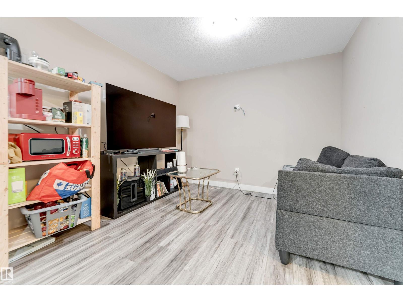 3304 13 Av Nw Property Photo 38