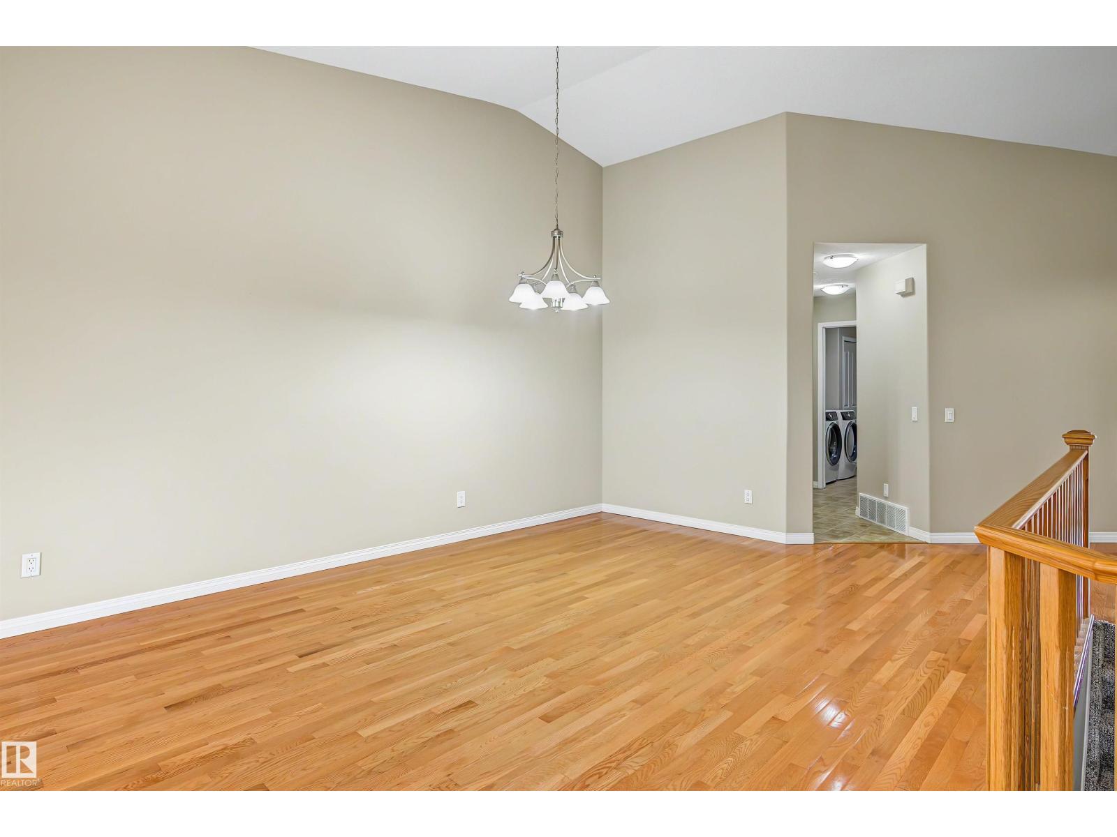 #6 2031 Brennan Cr Nw Property Photo 5