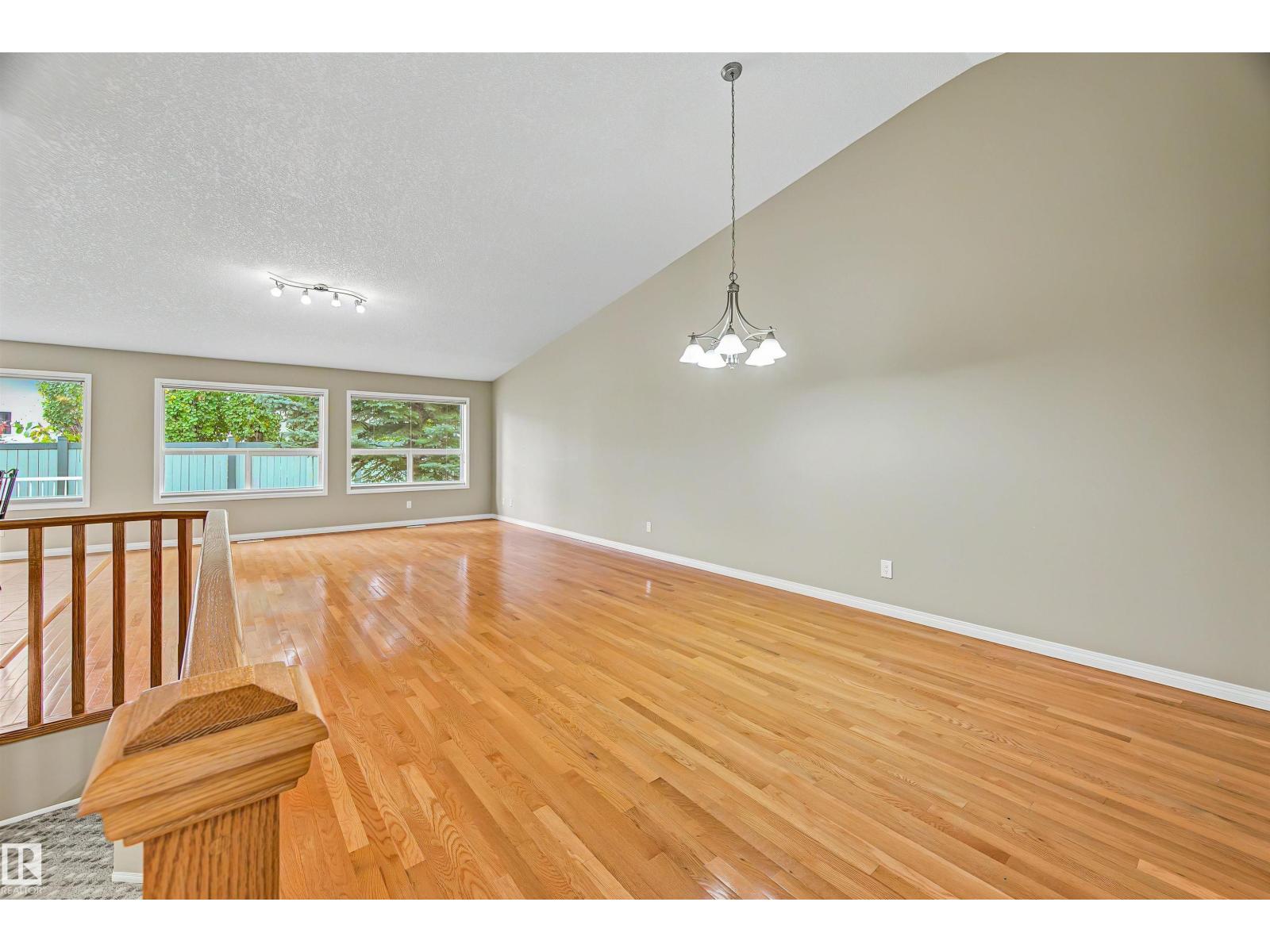 #6 2031 Brennan Cr Nw Property Photo 6