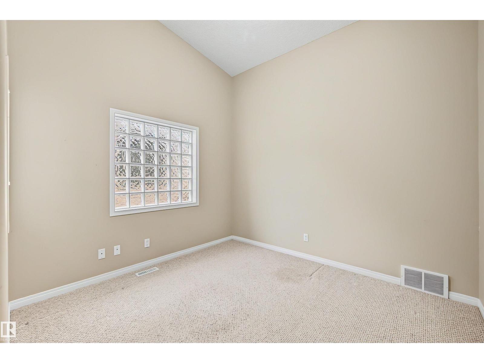 #6 2031 Brennan Cr Nw Property Photo 20