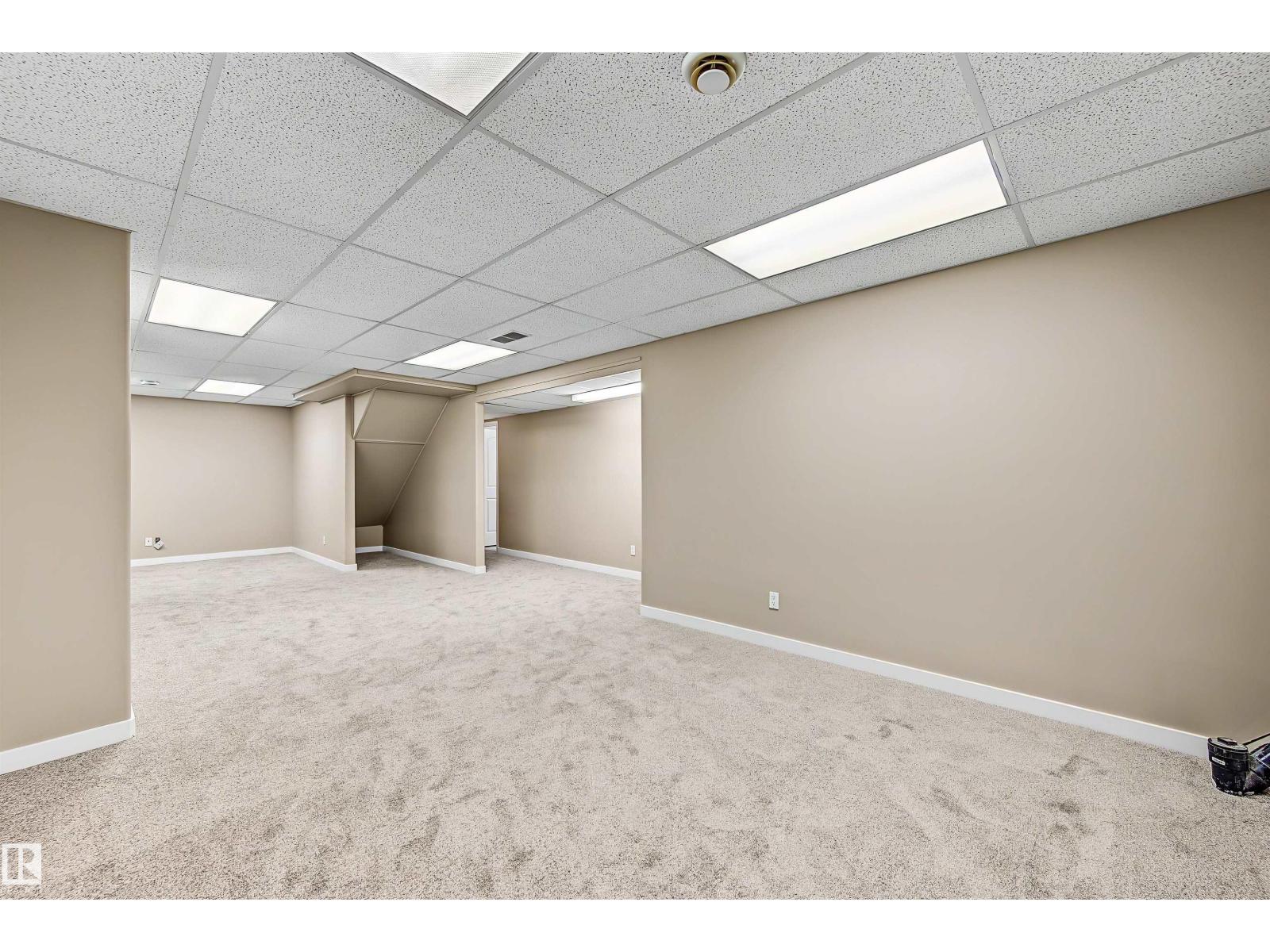 #6 2031 Brennan Cr Nw Property Photo 33