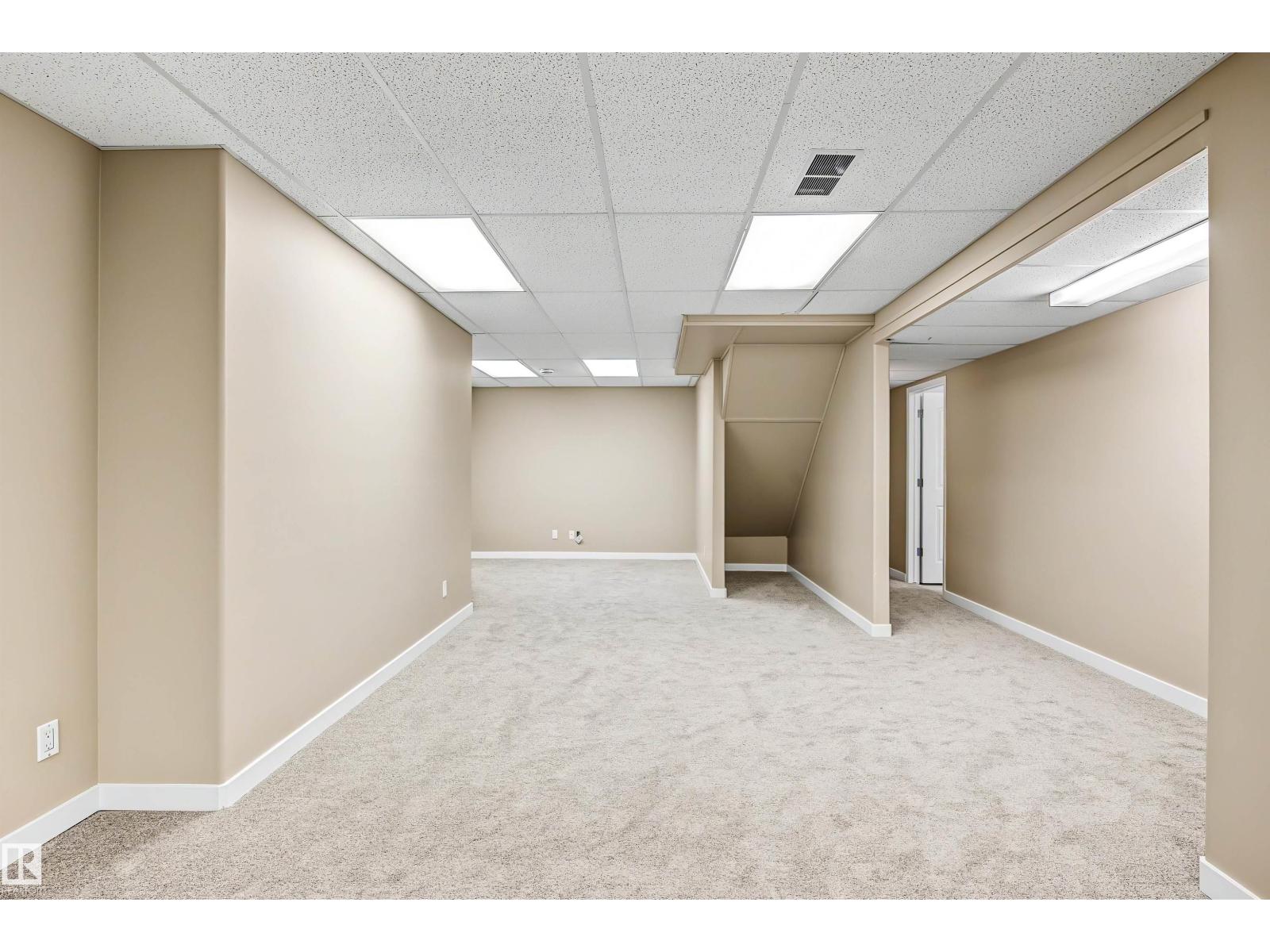 #6 2031 Brennan Cr Nw Property Photo 34