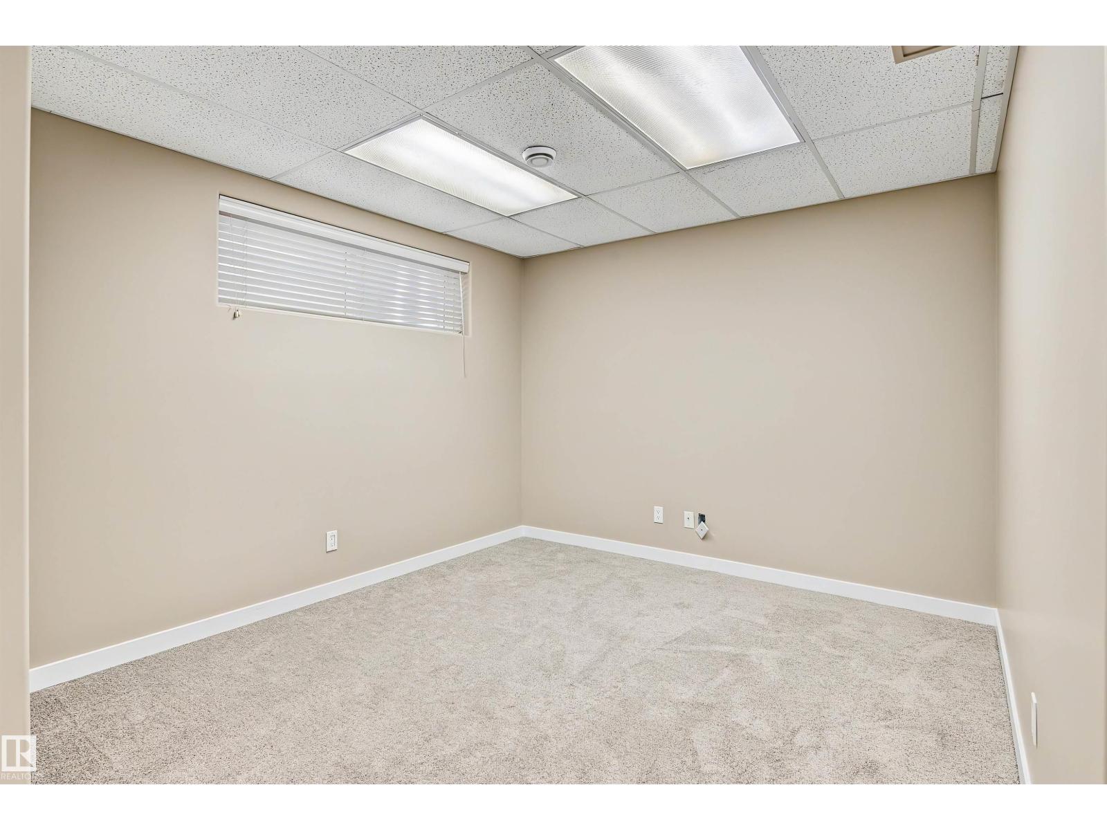 #6 2031 Brennan Cr Nw Property Photo 35