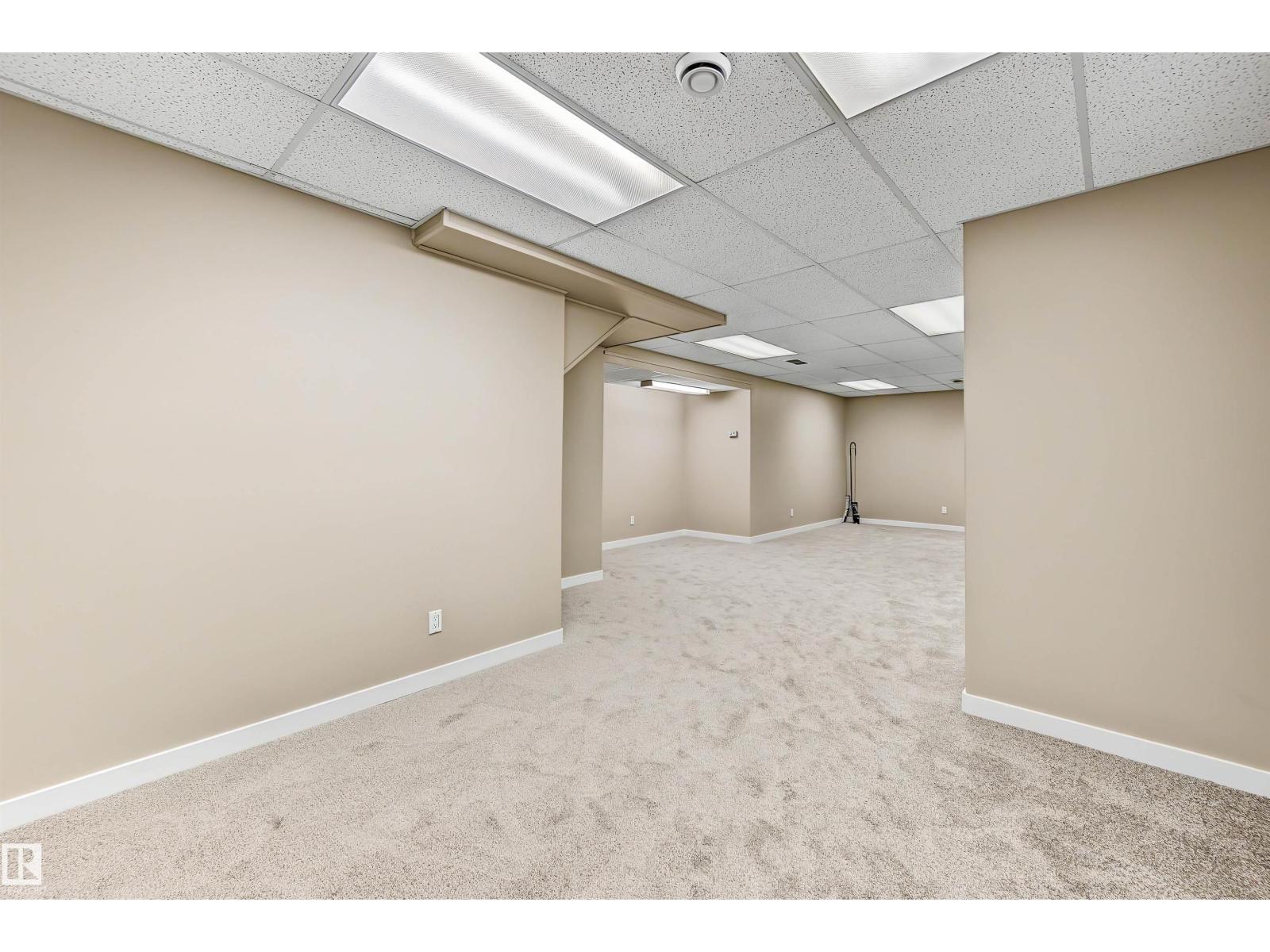 #6 2031 Brennan Cr Nw Property Photo 36