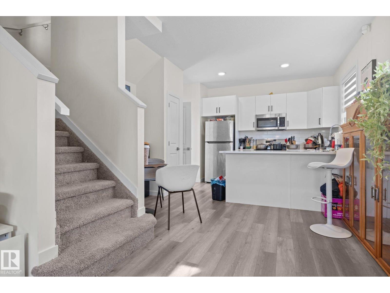 8009 120 Av Nw Property Photo 8