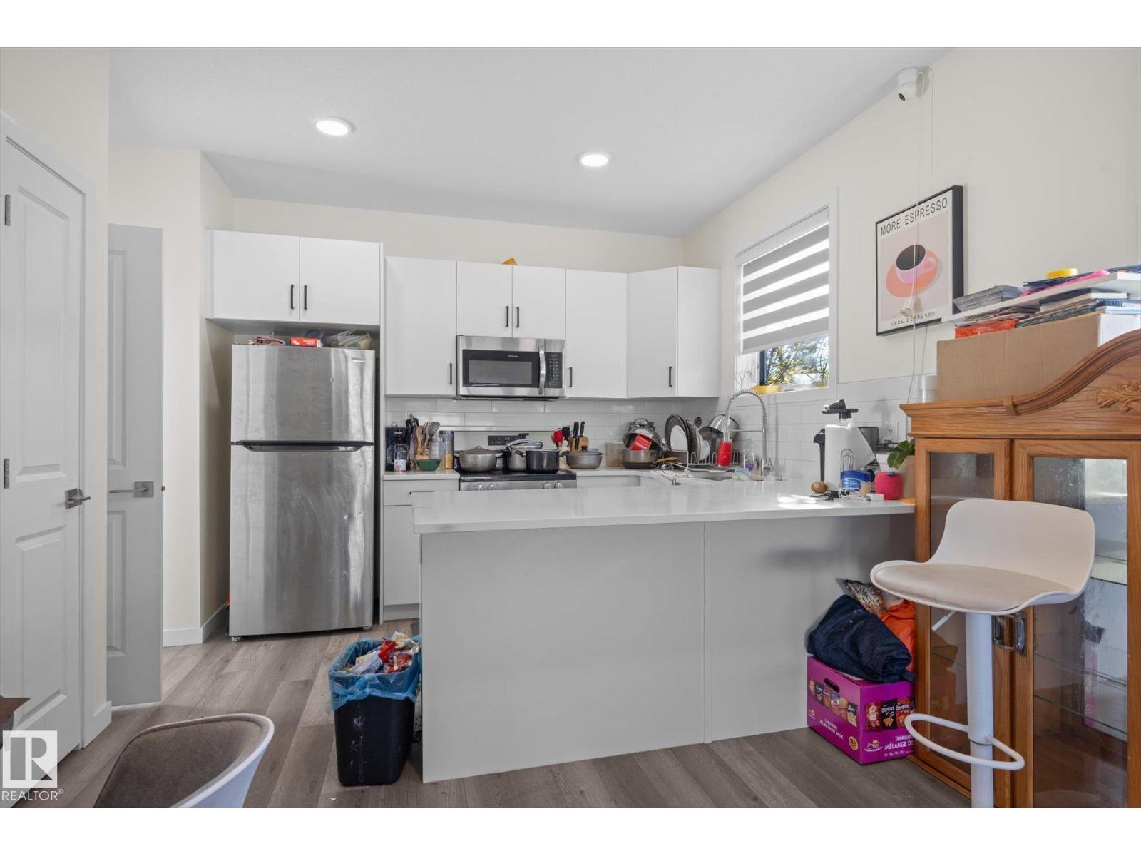 8009 120 Av Nw Property Photo 10