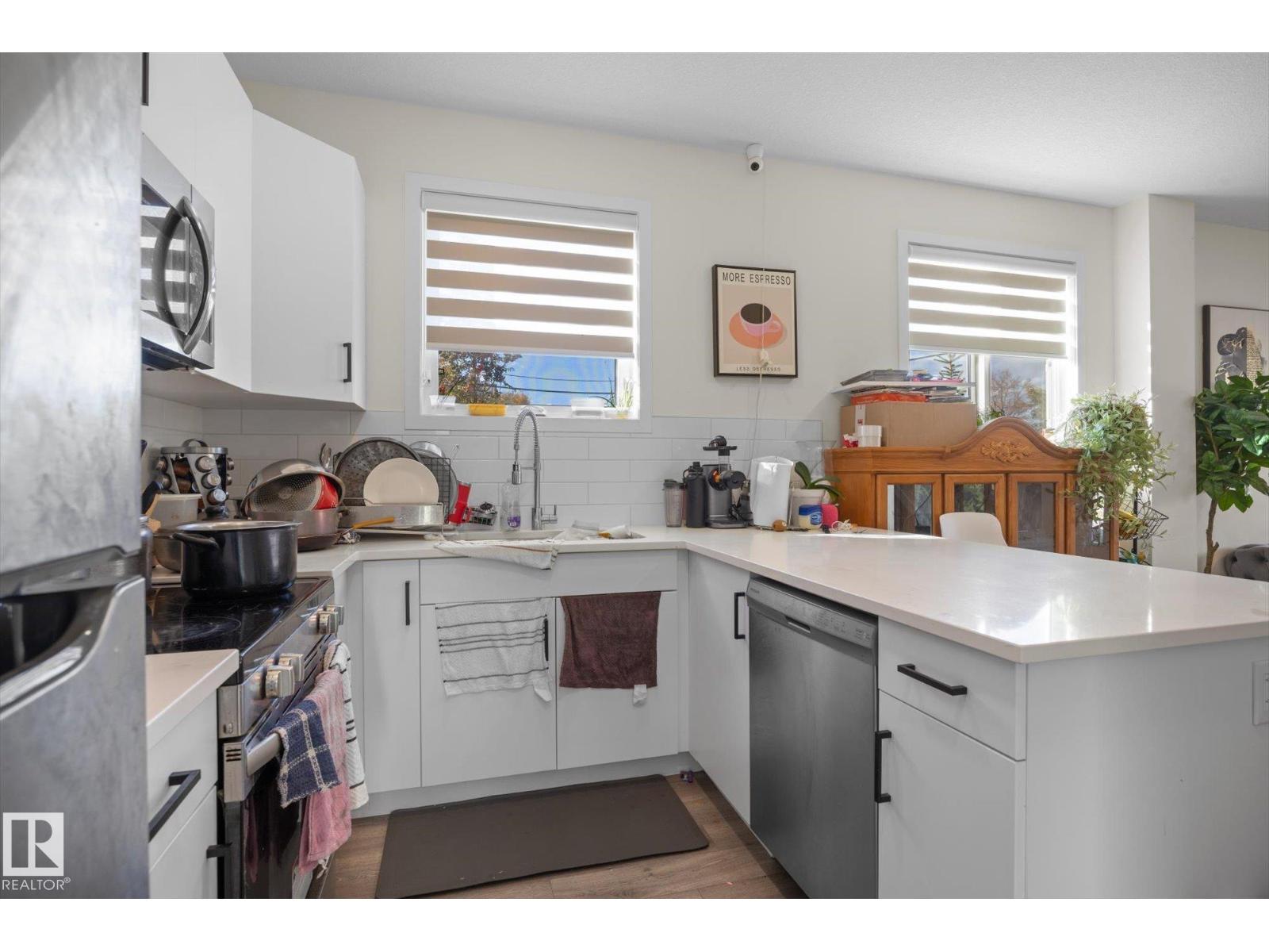 8009 120 Av Nw Property Photo 12