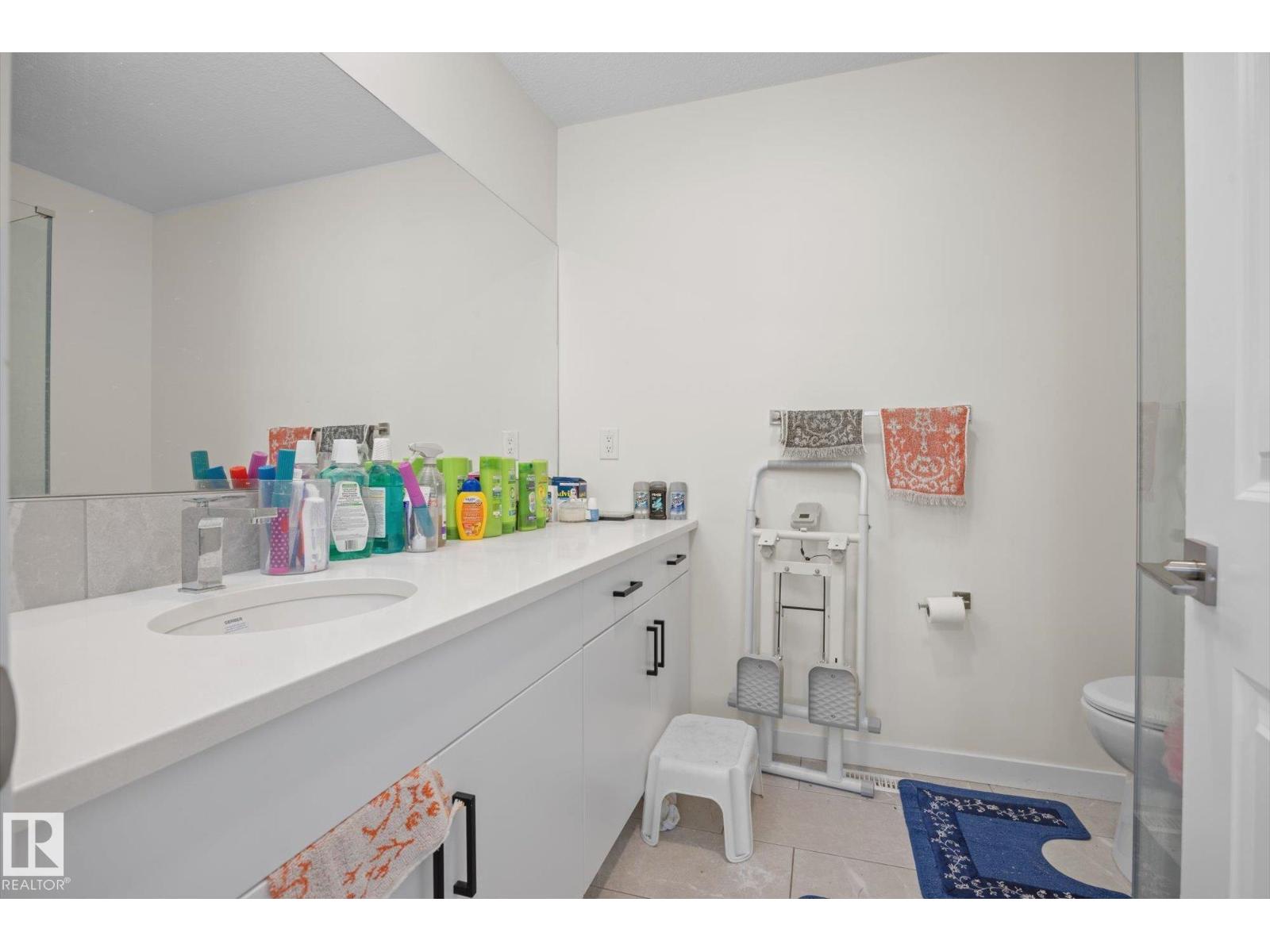 8009 120 Av Nw Property Photo 16