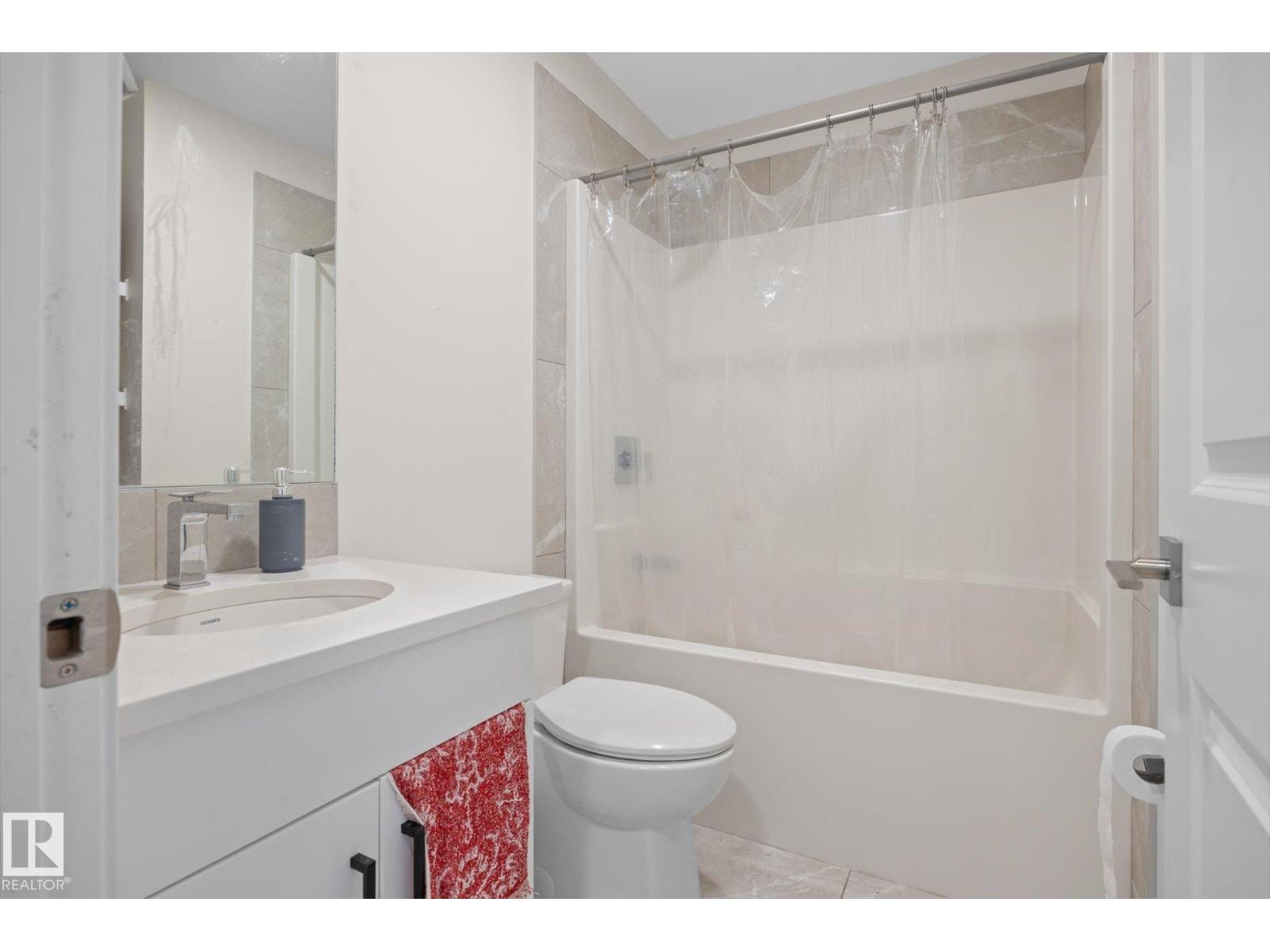 8009 120 Av Nw Property Photo 21