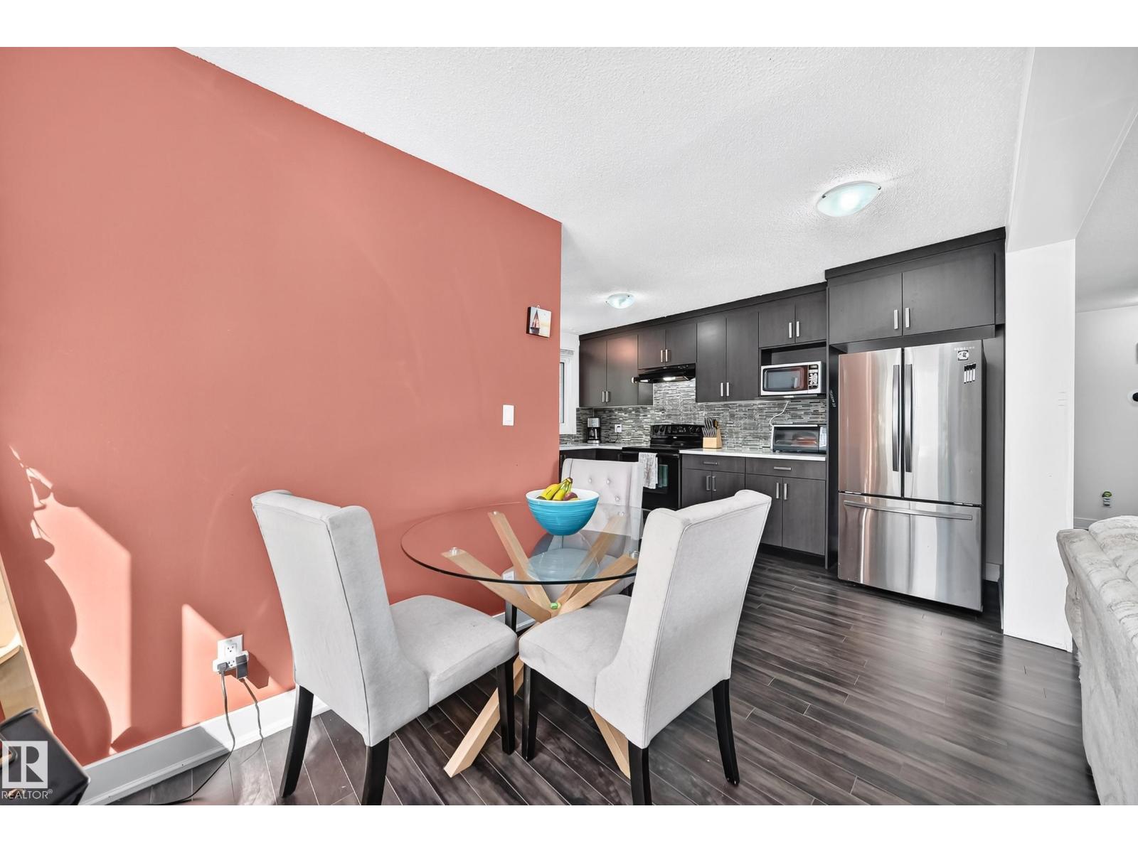 2112 36 St Nw Property Photo 5