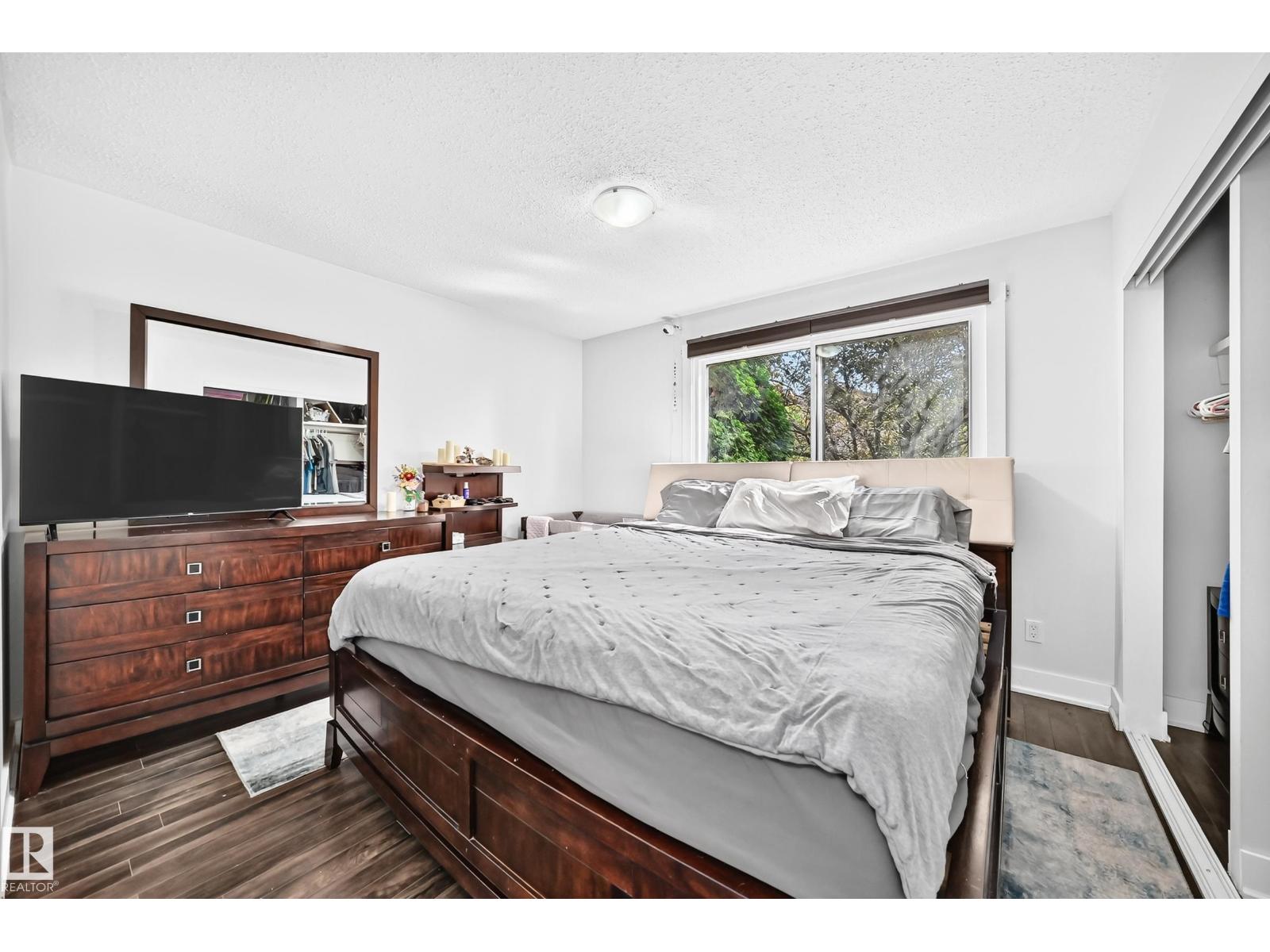 2112 36 St Nw Property Photo 11