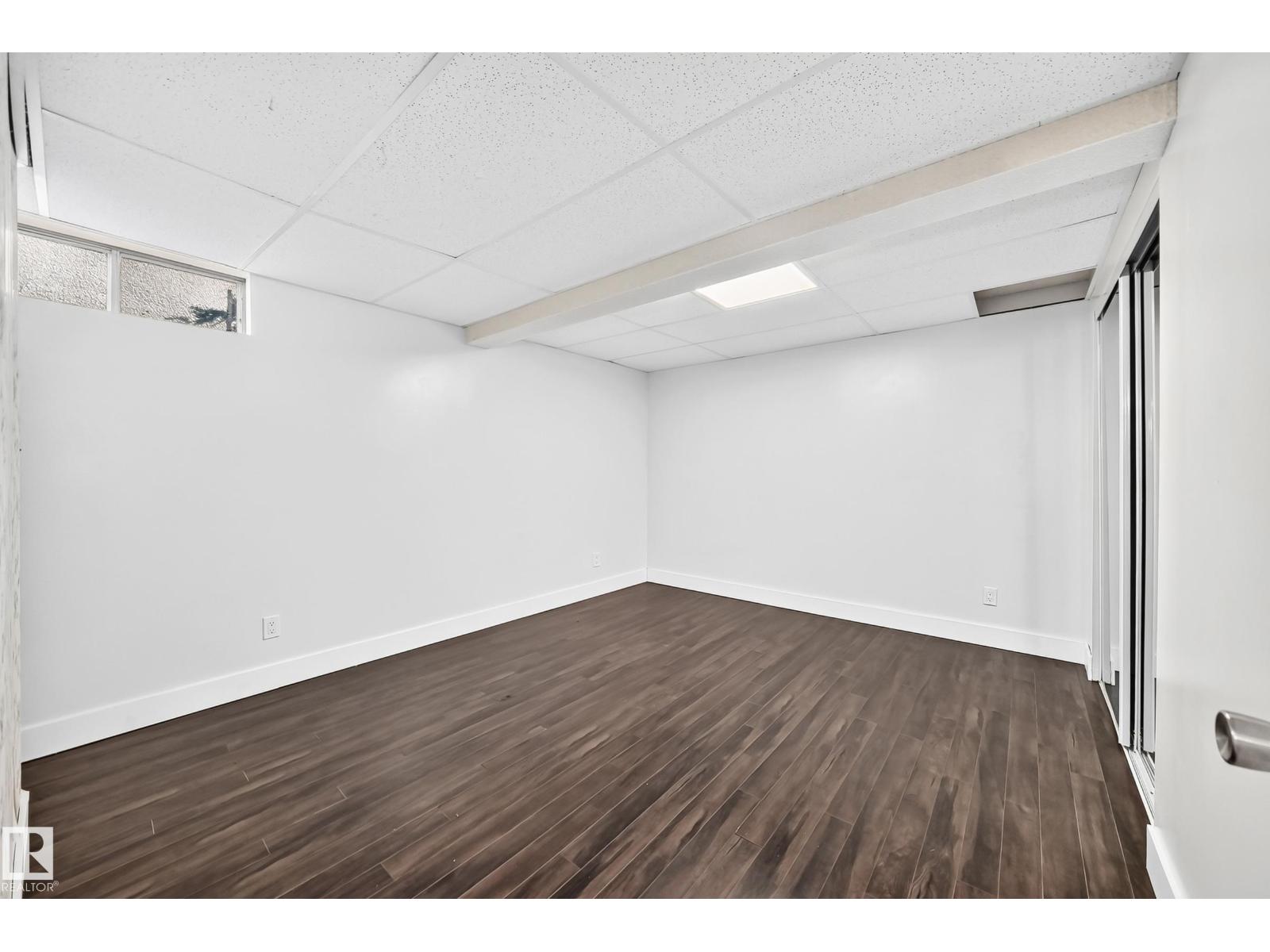 2112 36 St Nw Property Photo 23