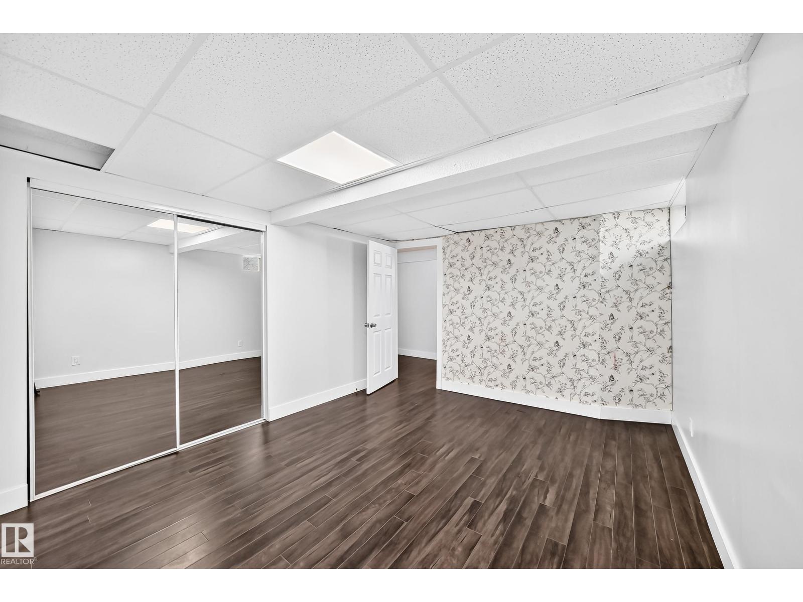 2112 36 St Nw Property Photo 24
