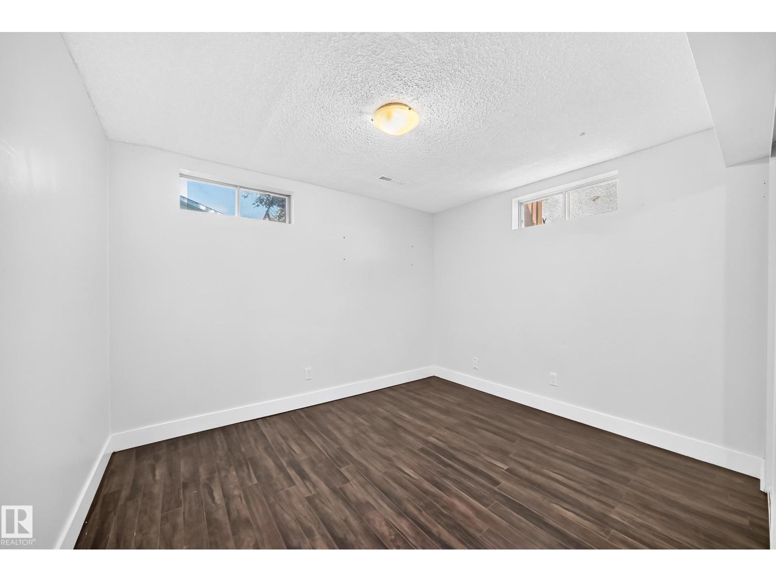 2112 36 St Nw Property Photo 25