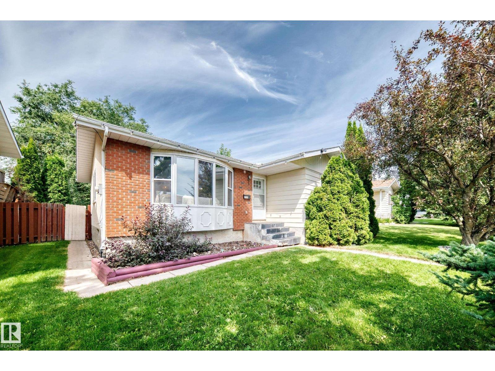2112 36 St Nw Property Photo 38