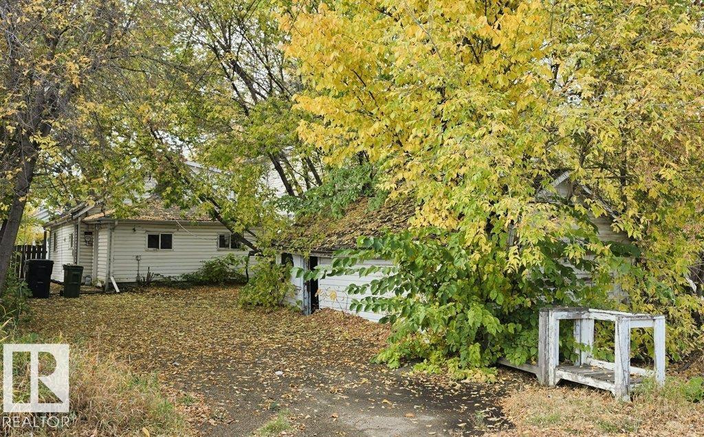 11911 77 St Nw Property Photo 10