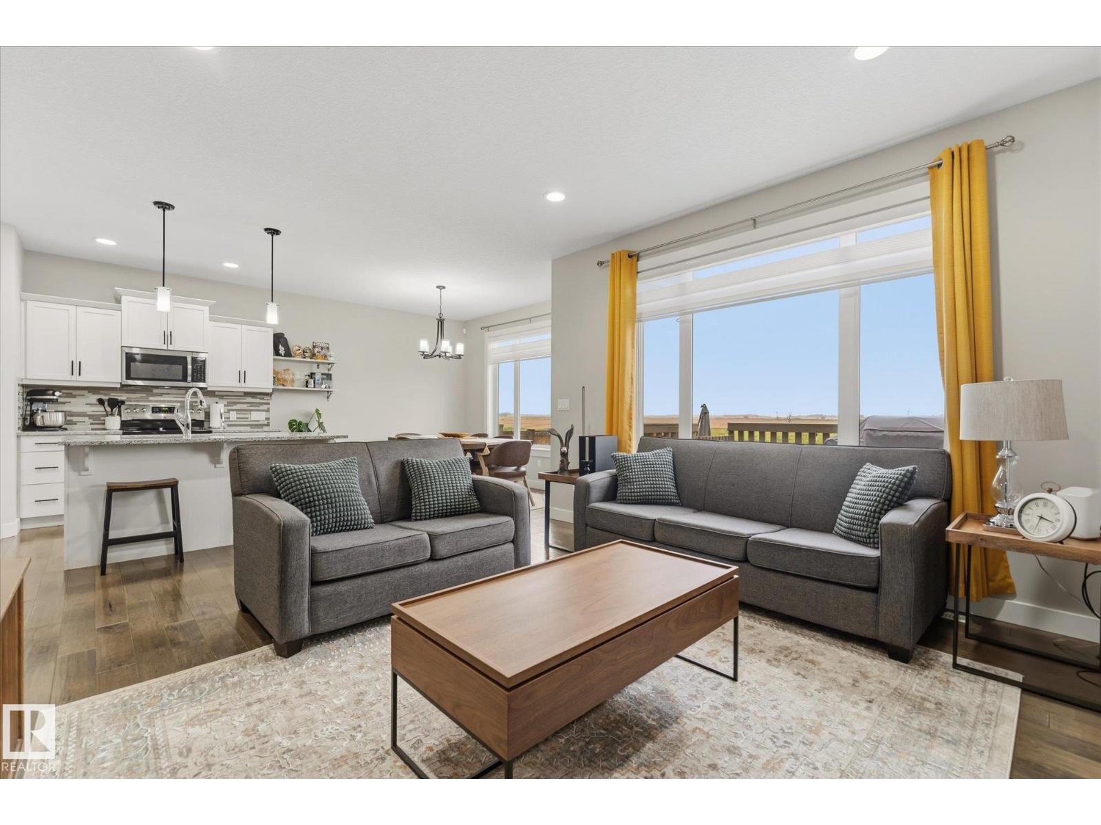 10605 96 St Property Photo 11
