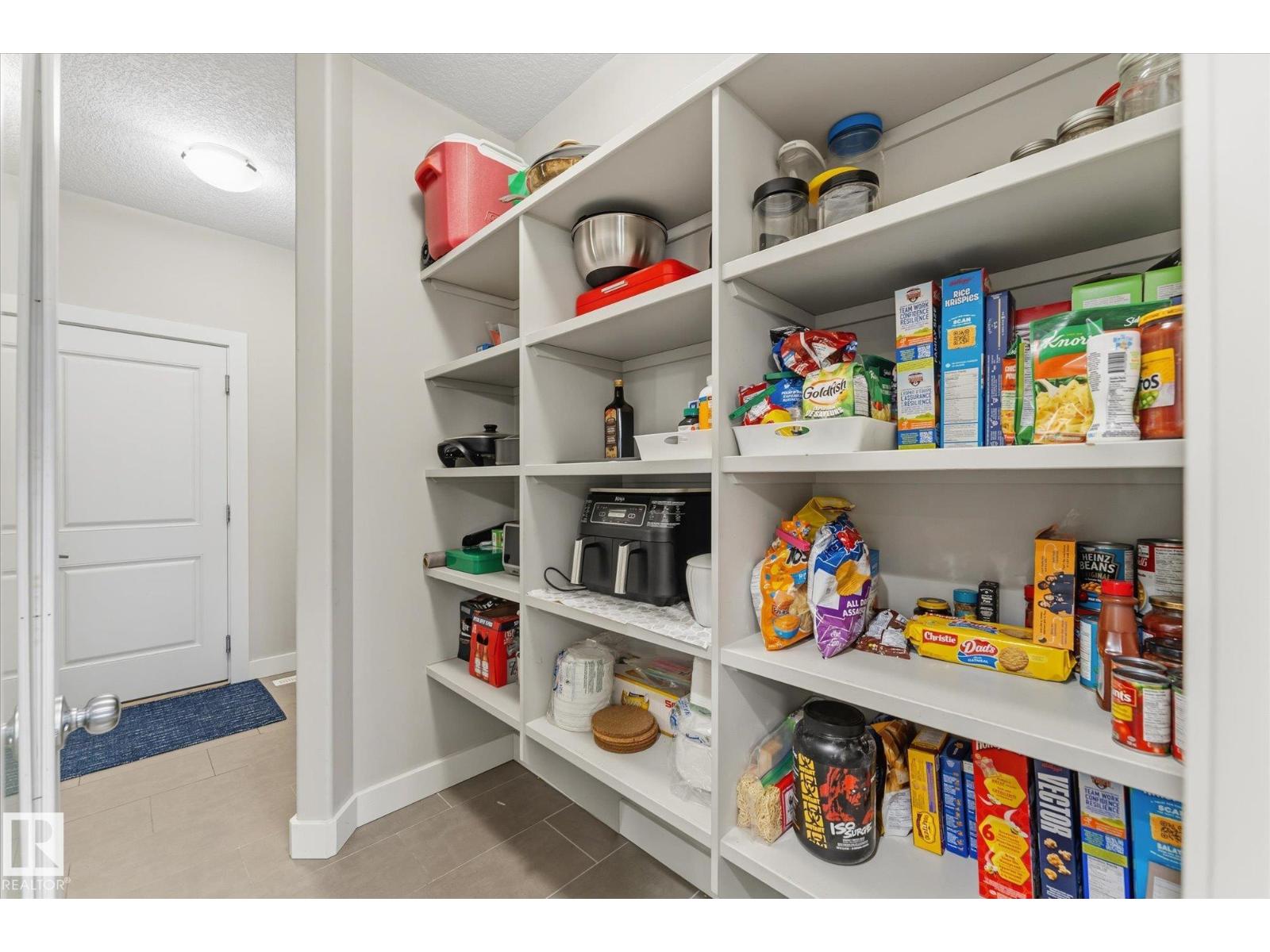 10605 96 St Property Photo 20