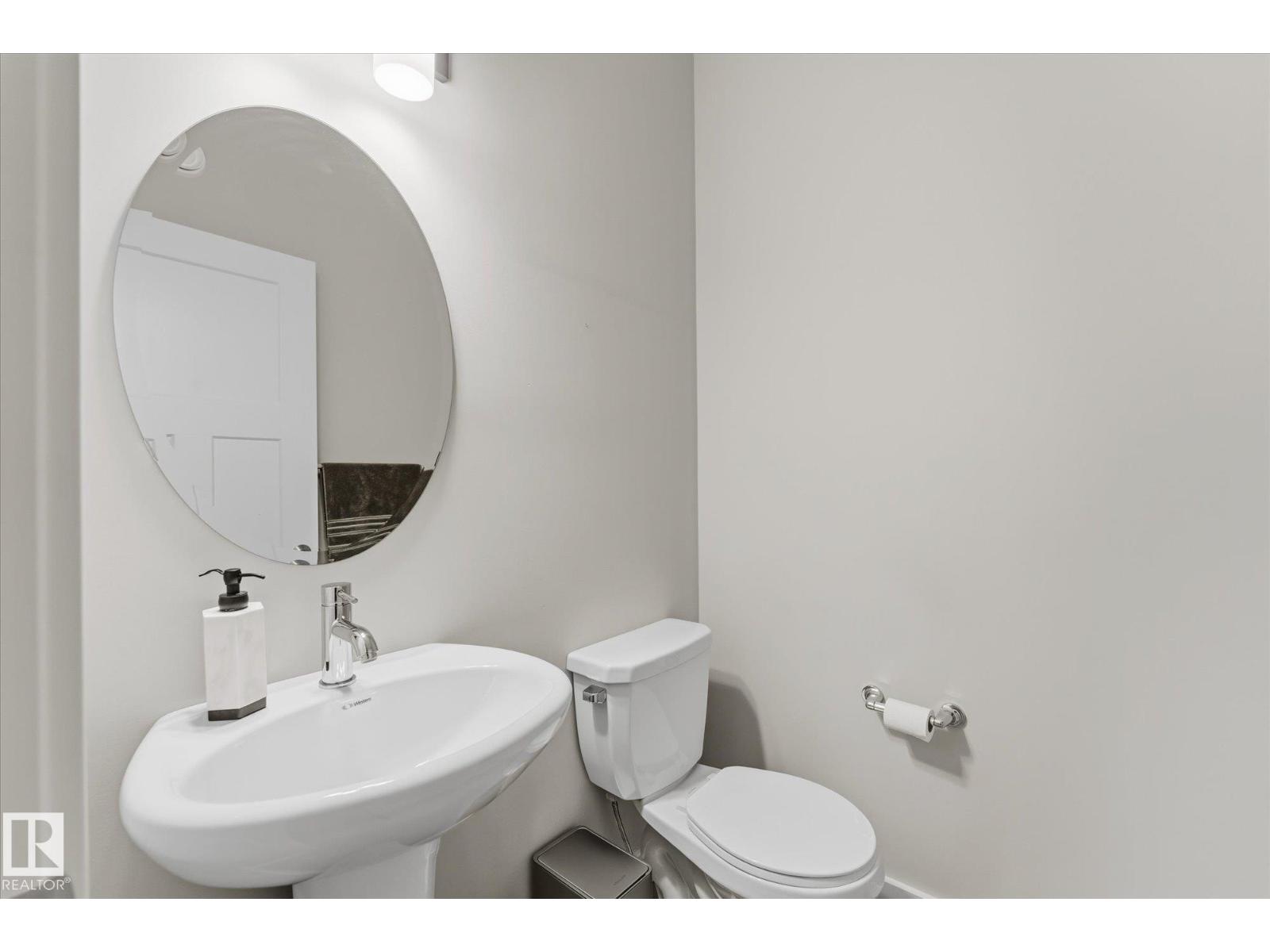 10605 96 St Property Photo 21