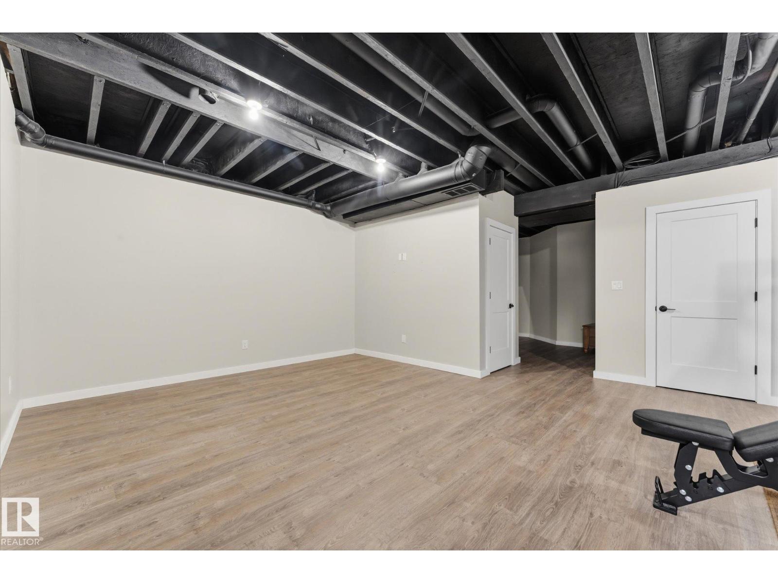 10605 96 St Property Photo 37