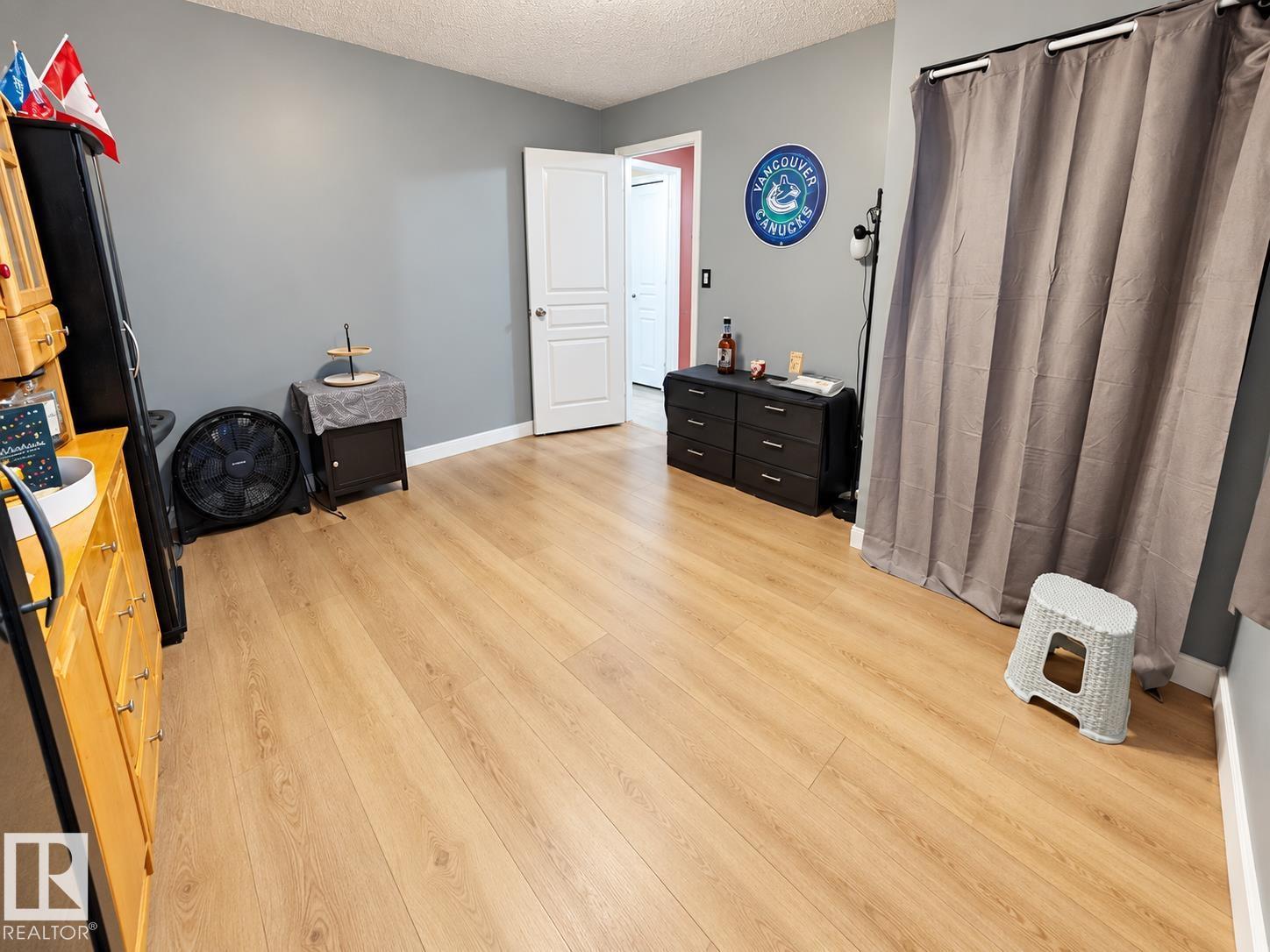 15135 43 St Nw Property Photo 12