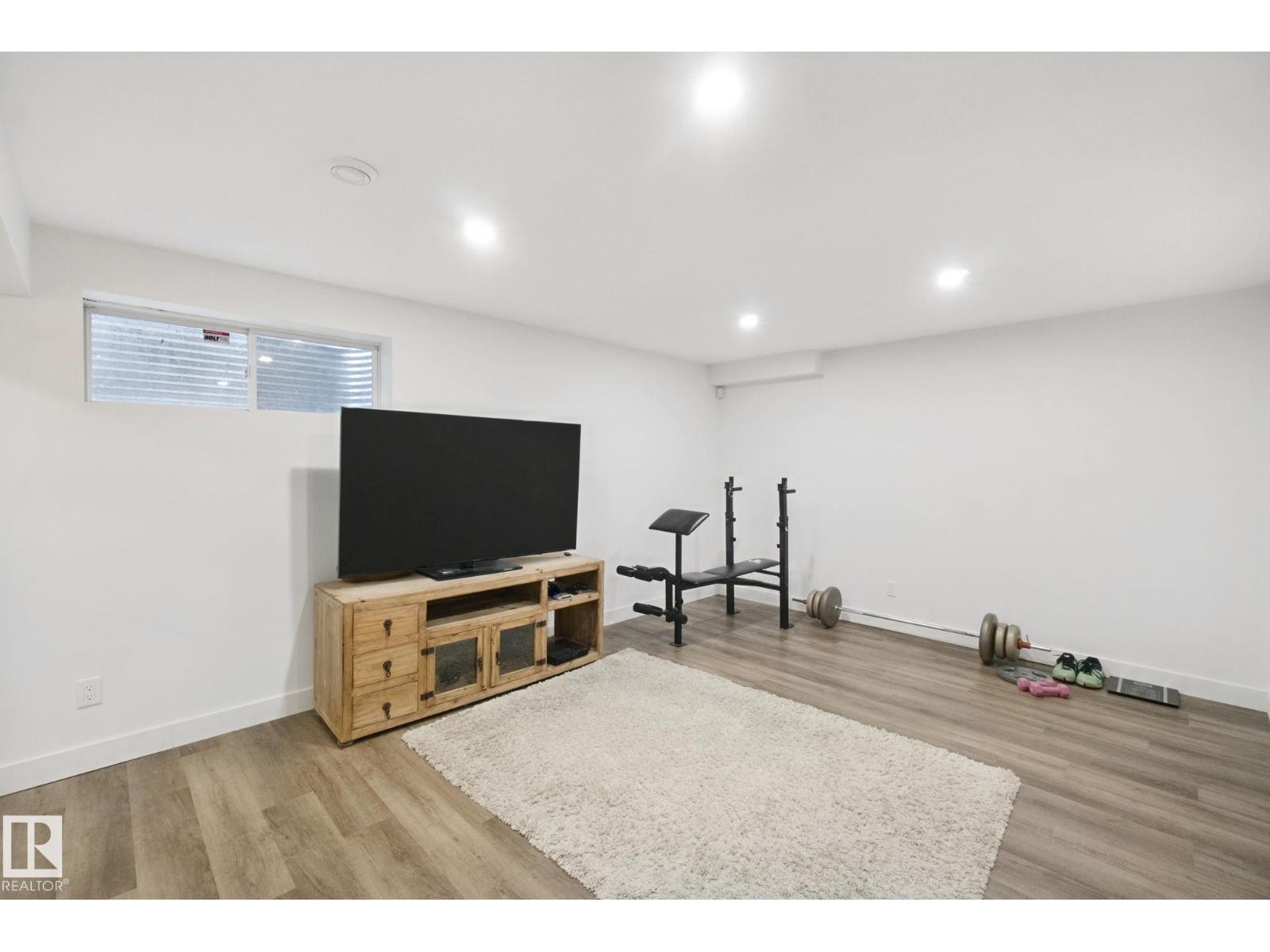 4113 158 Av Nw Property Photo 43