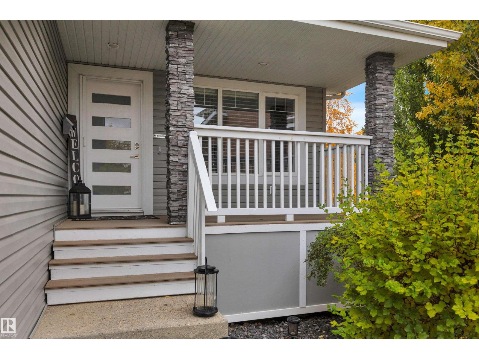 310 Ash Cl Property Photo 2