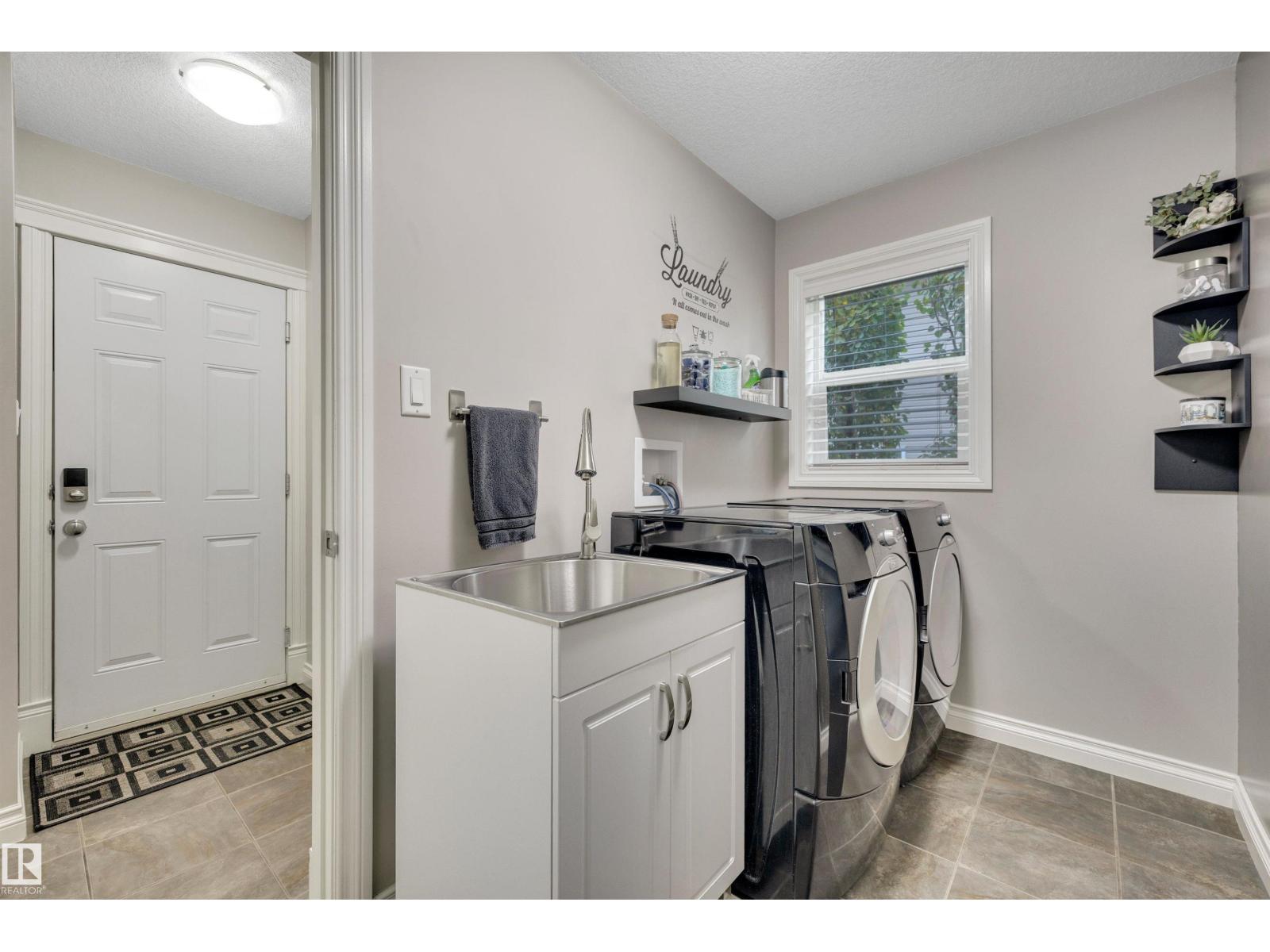 310 Ash Cl Property Photo 30