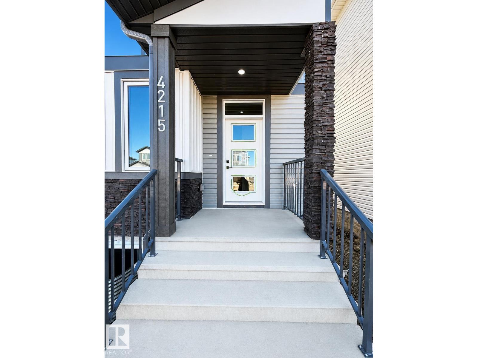 4215 63 St Property Photo 4