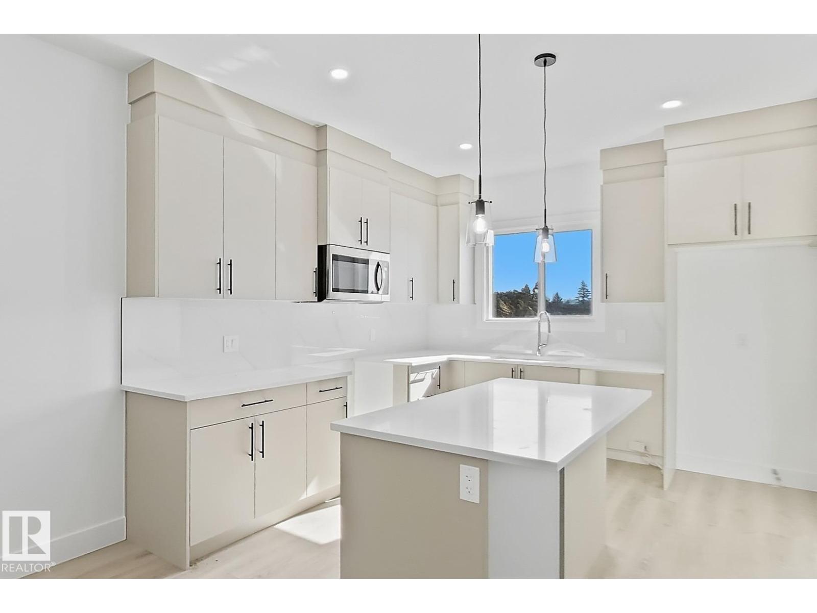4215 63 St Property Photo 14