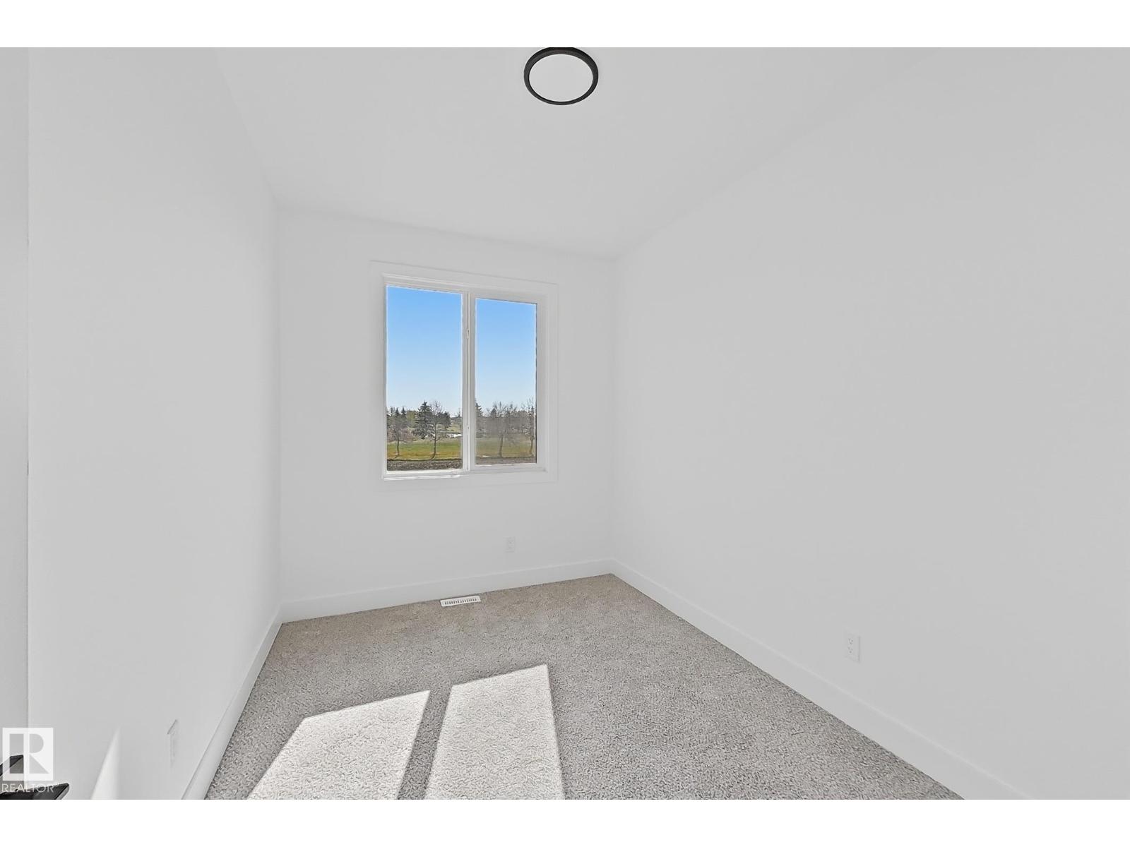 4215 63 St Property Photo 18