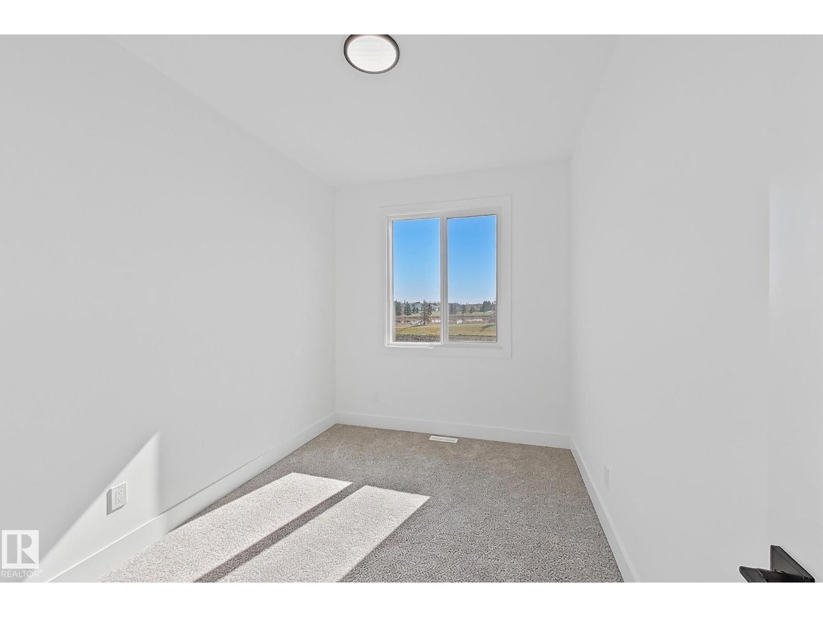 4215 63 St Property Photo 20