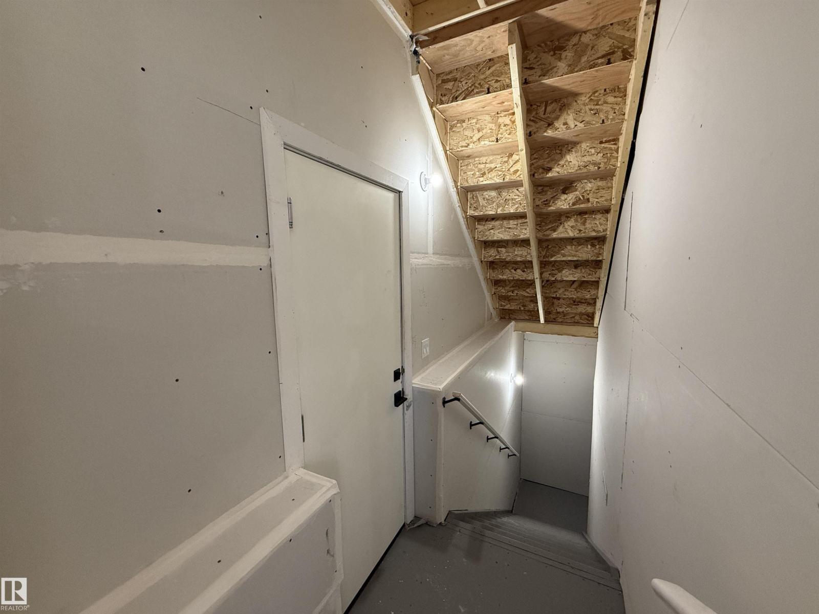 4215 63 St Property Photo 28
