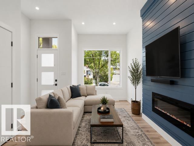 11032 128 St Nw Property Photo 5