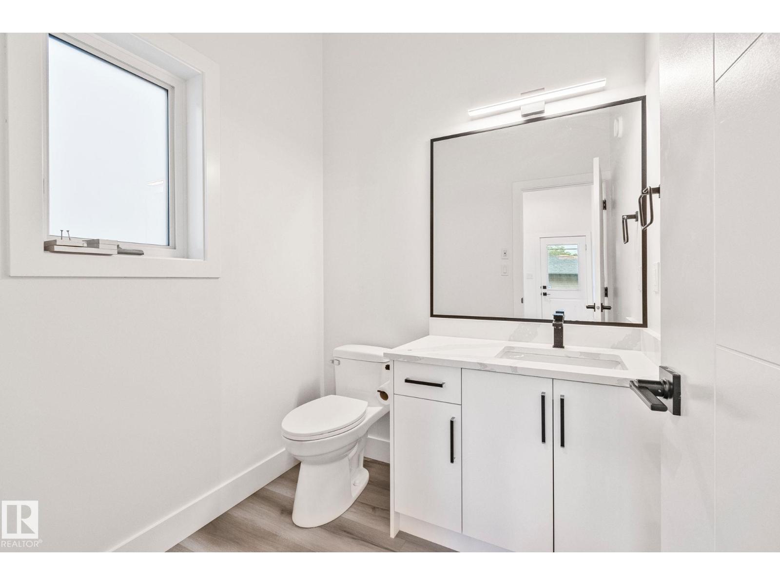 11032 128 St Nw Property Photo 20