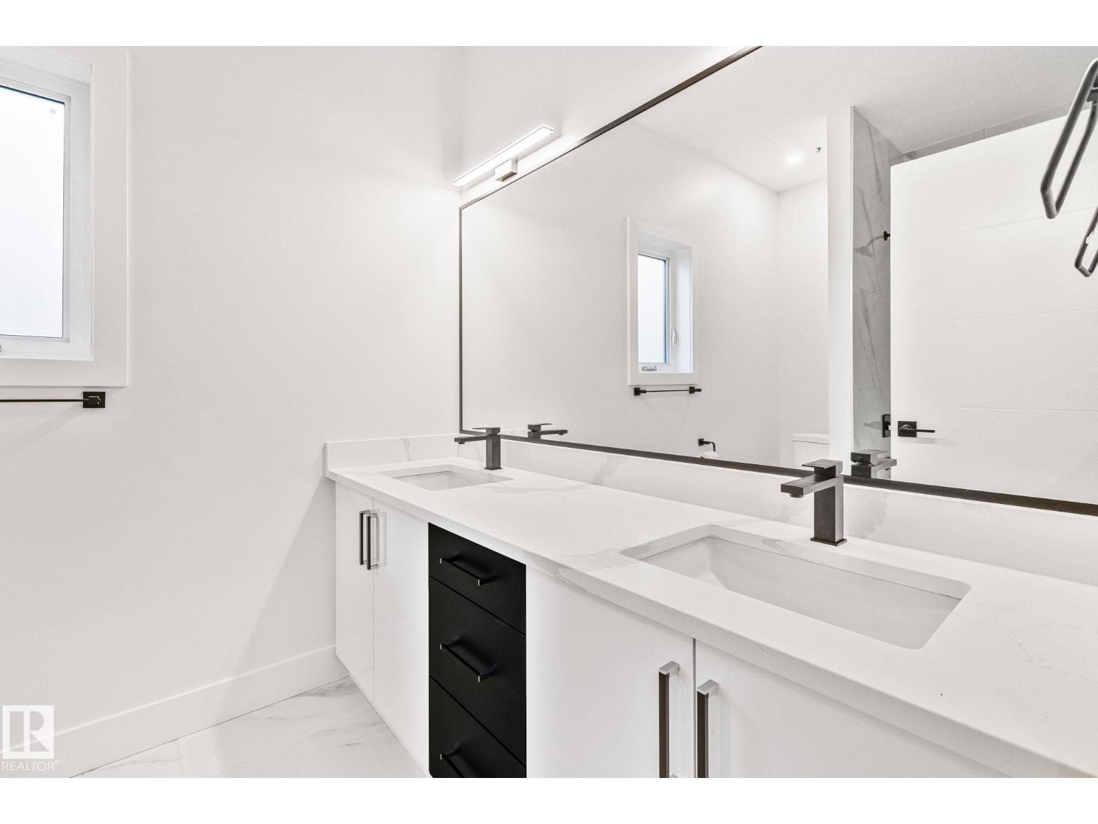 11032 128 St Nw Property Photo 32
